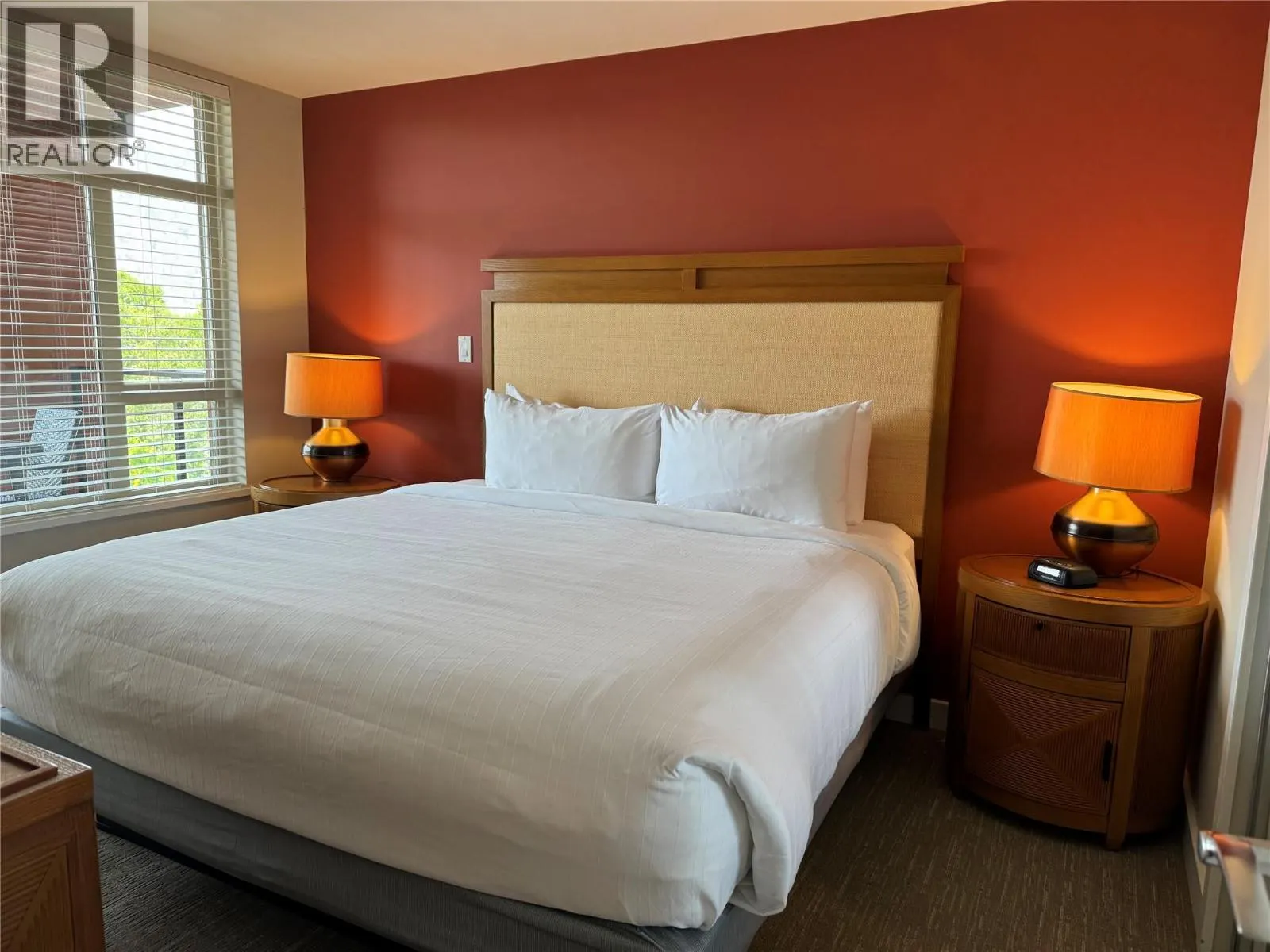 15 PARK Place Unit# 405
