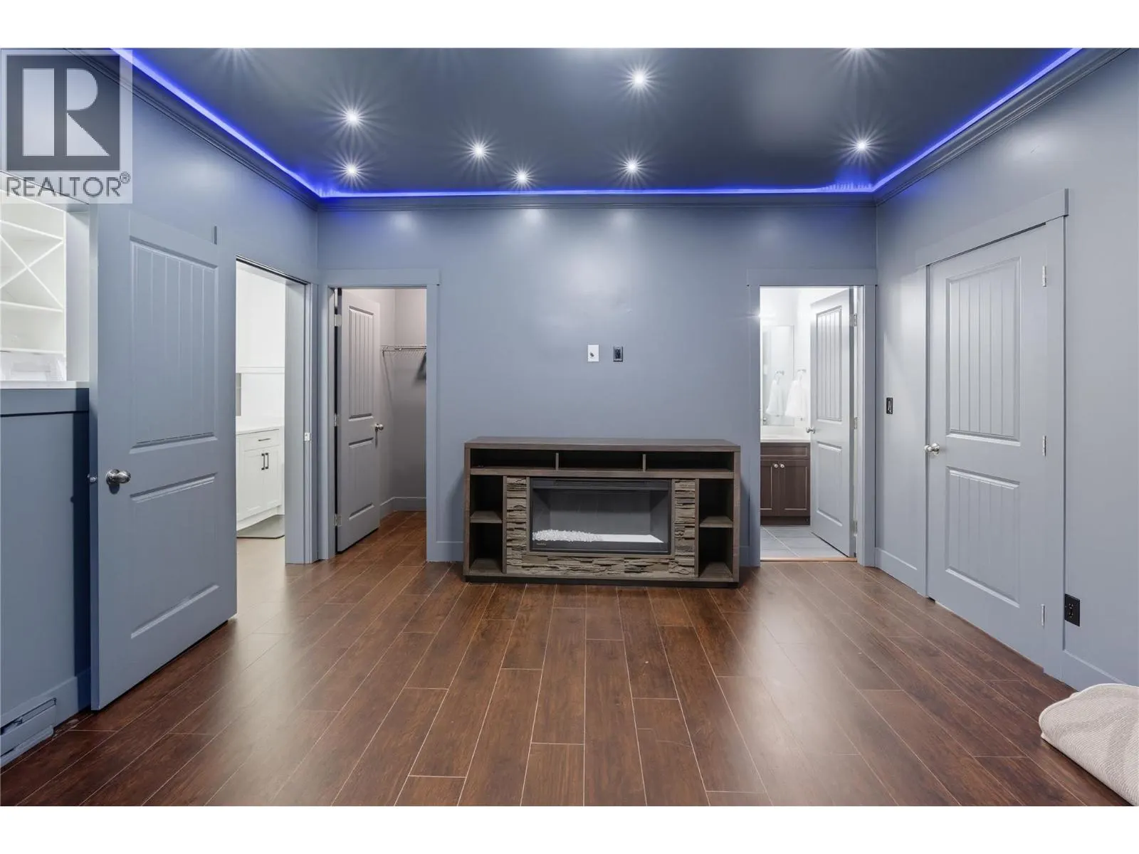 825 FERNIE Court