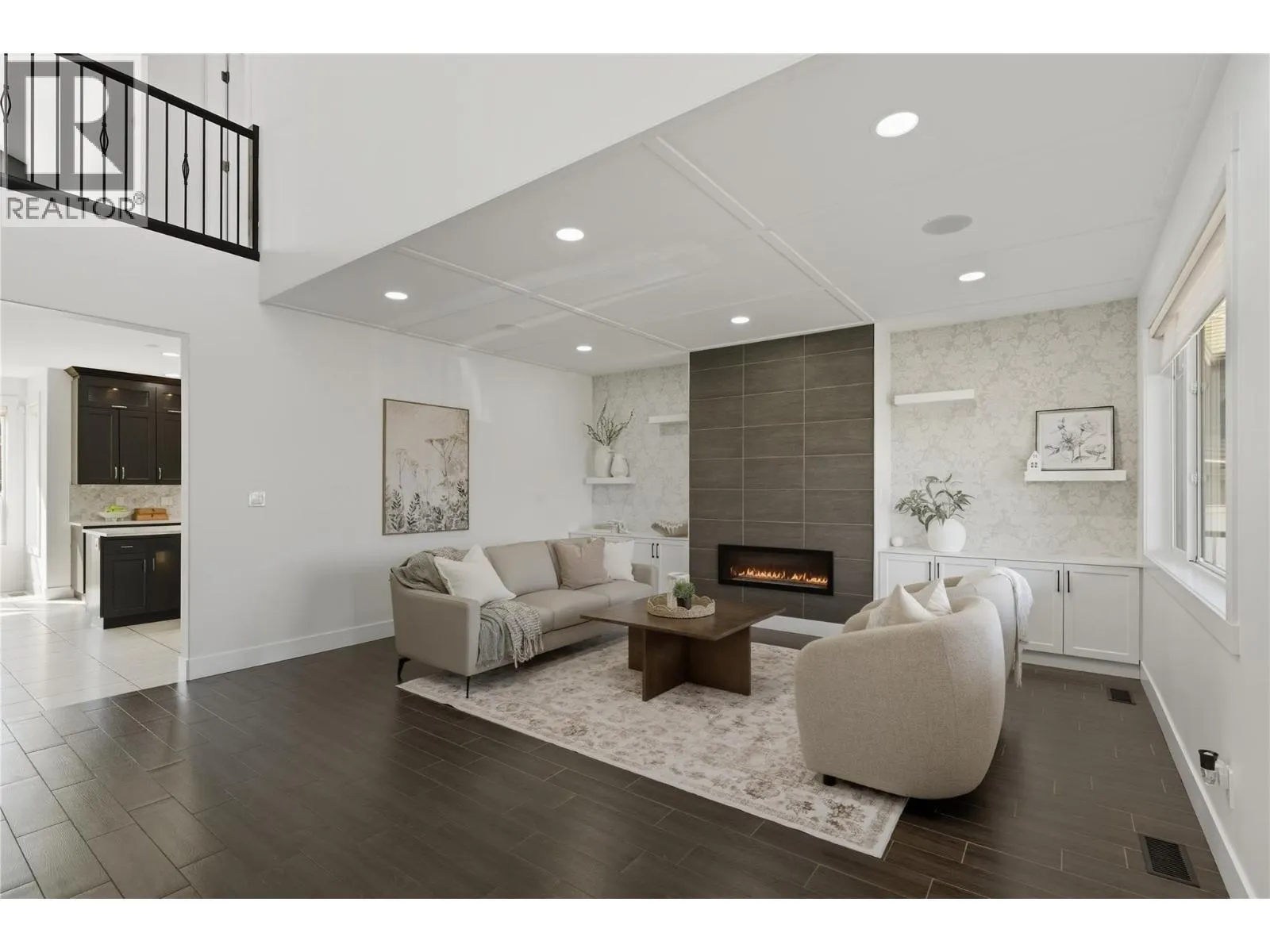 825 FERNIE Court