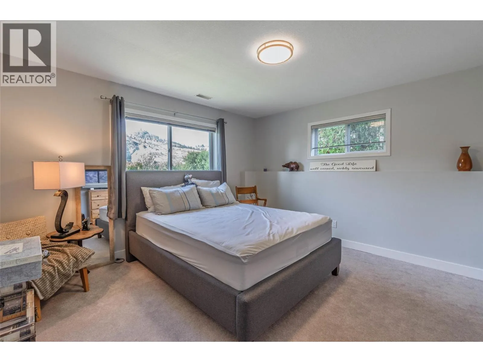 323 RIESLING Place
