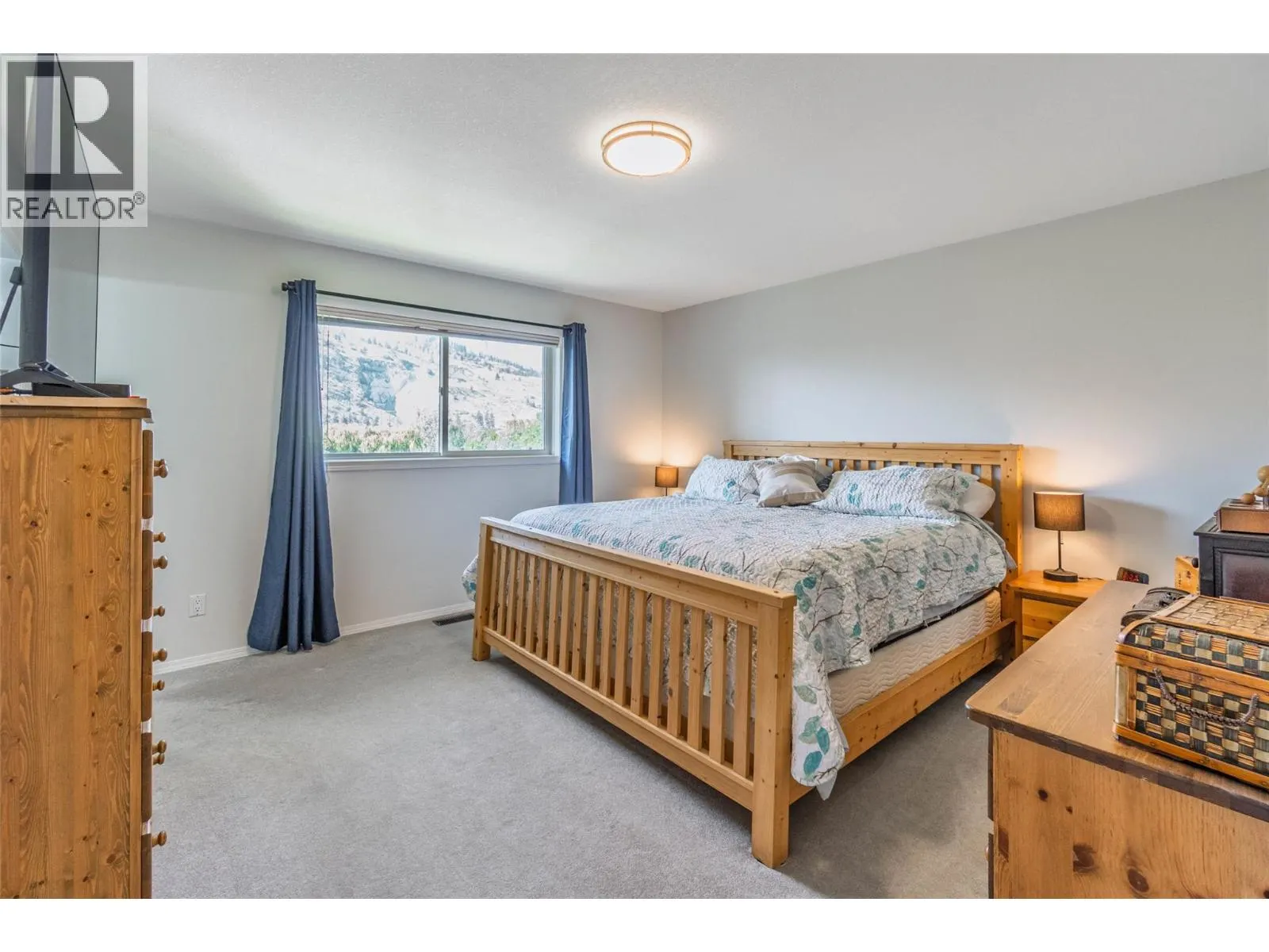 323 RIESLING Place
