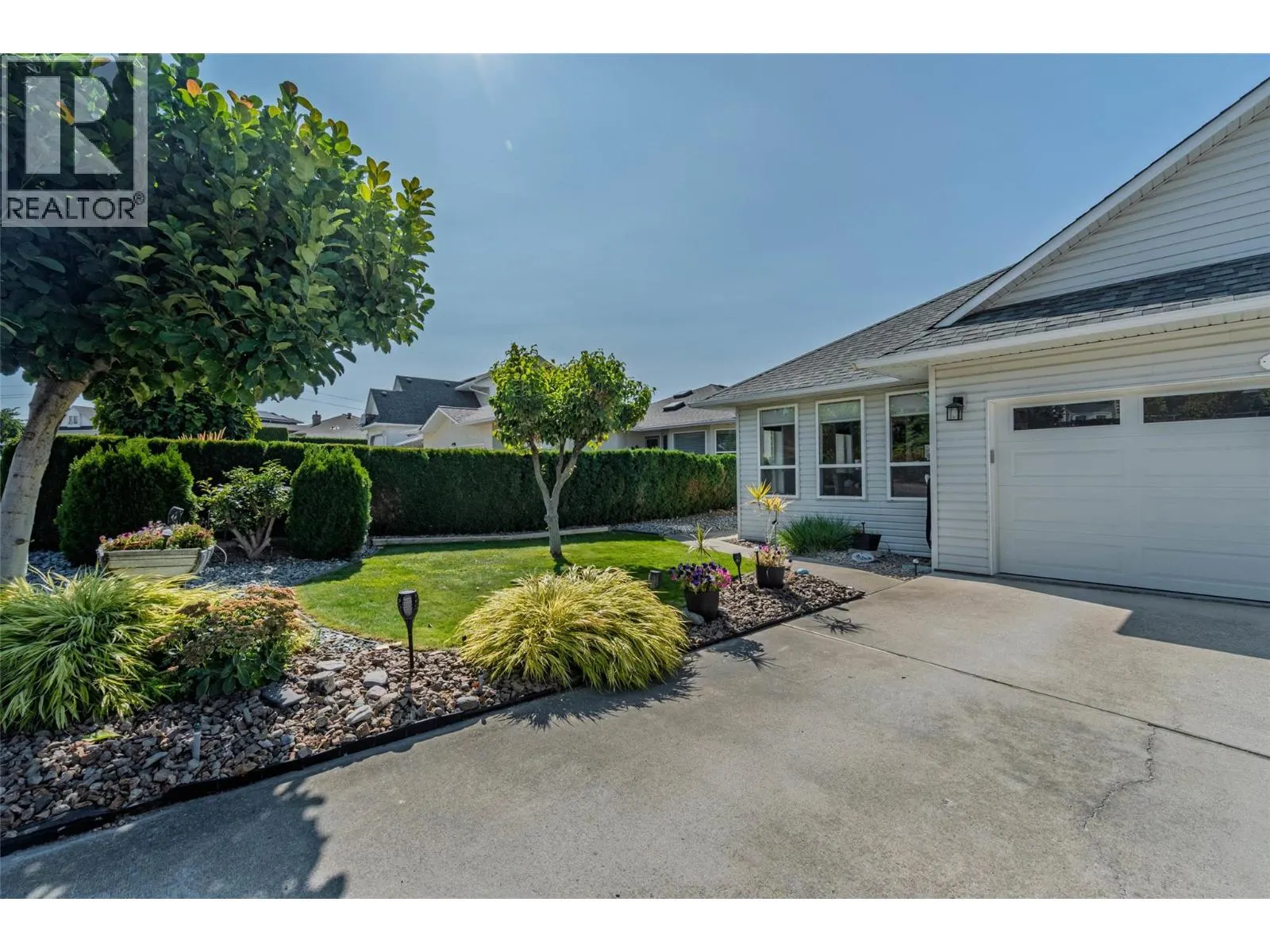 323 RIESLING Place