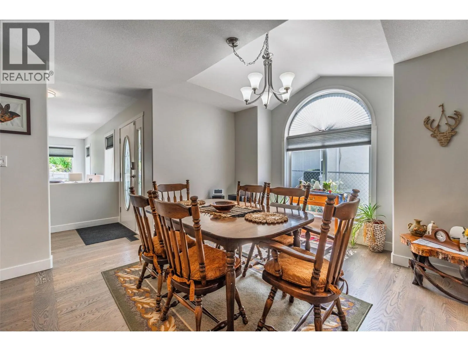 323 RIESLING Place