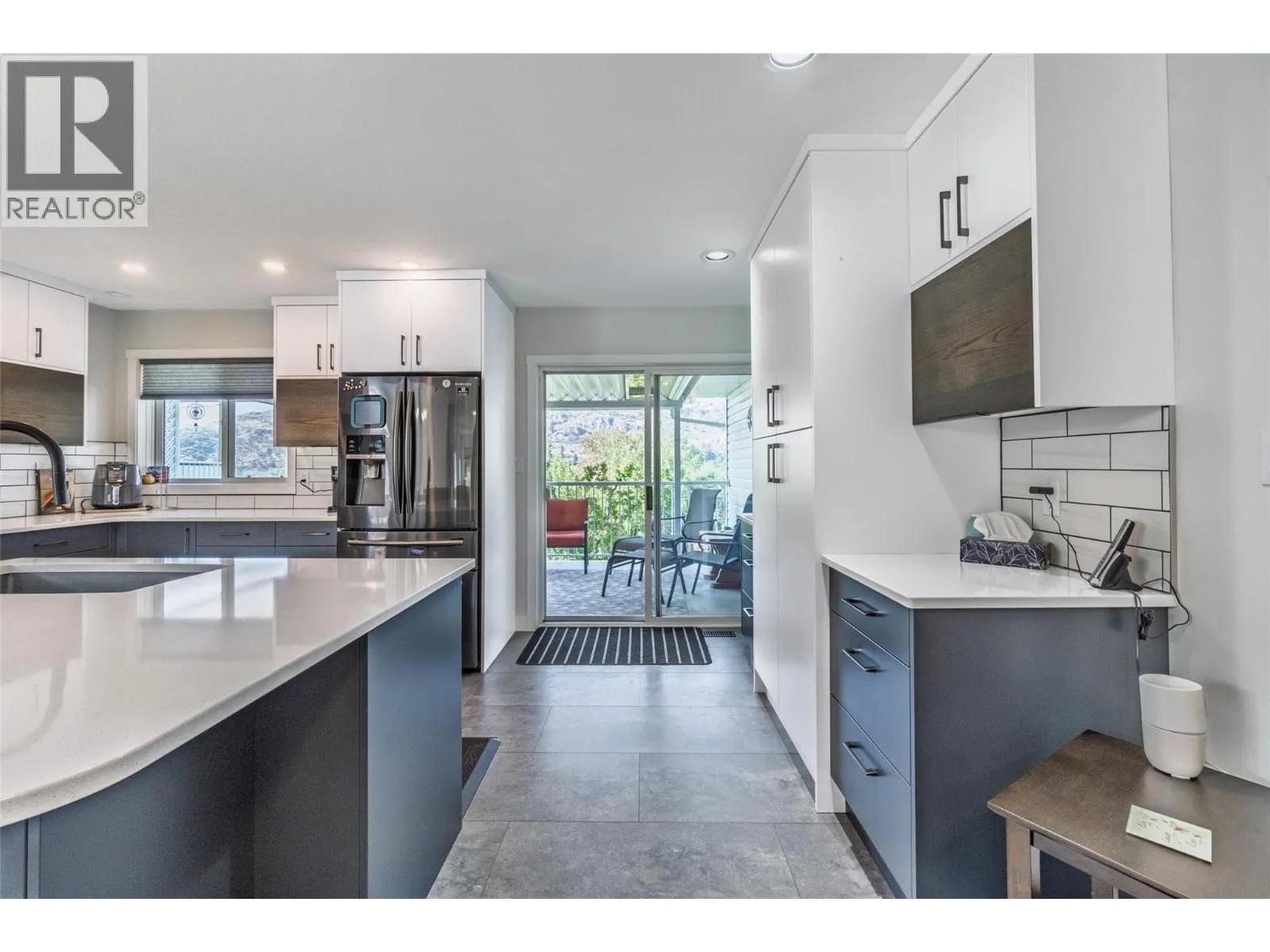 323 RIESLING Place