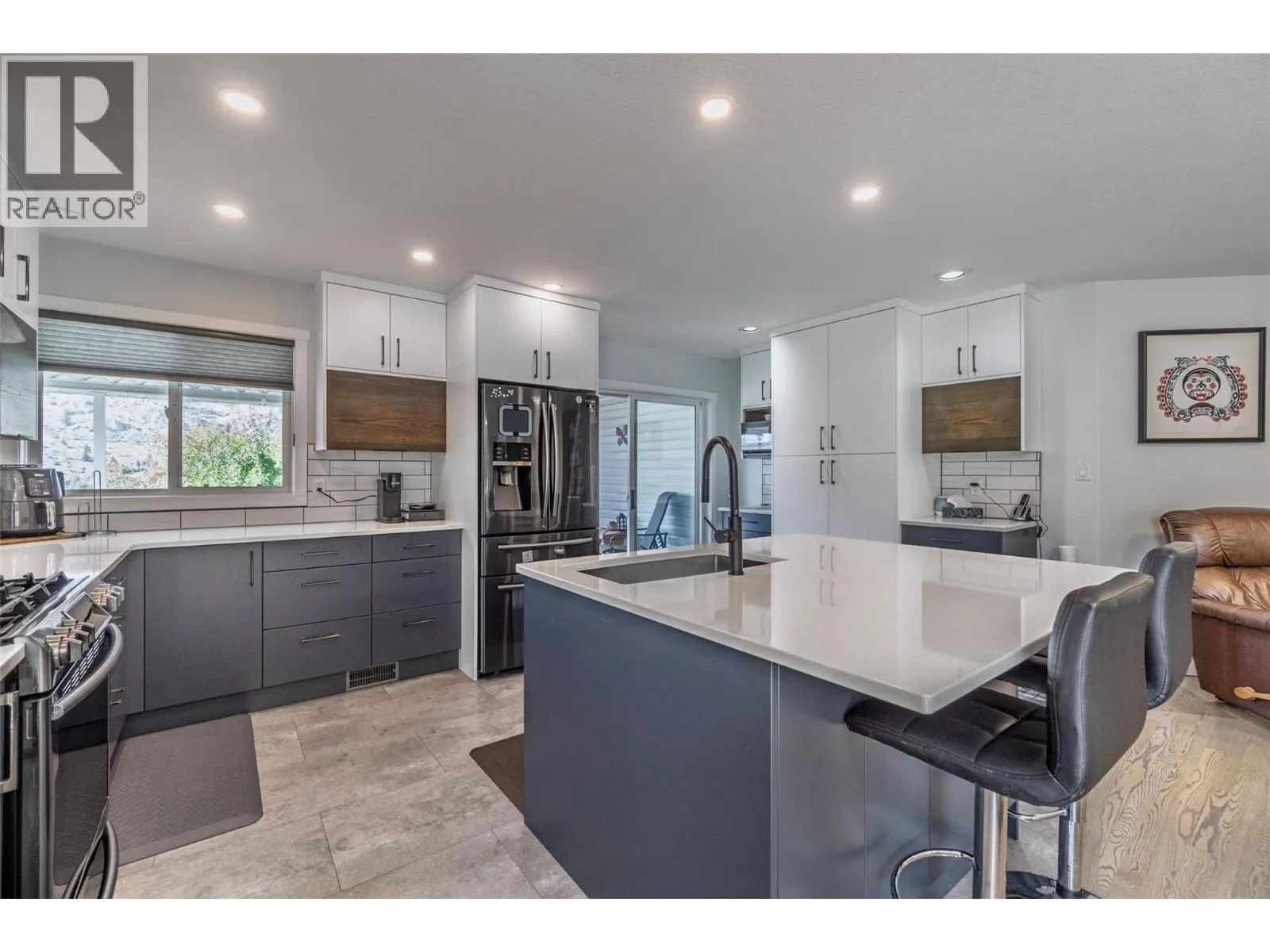 323 RIESLING Place