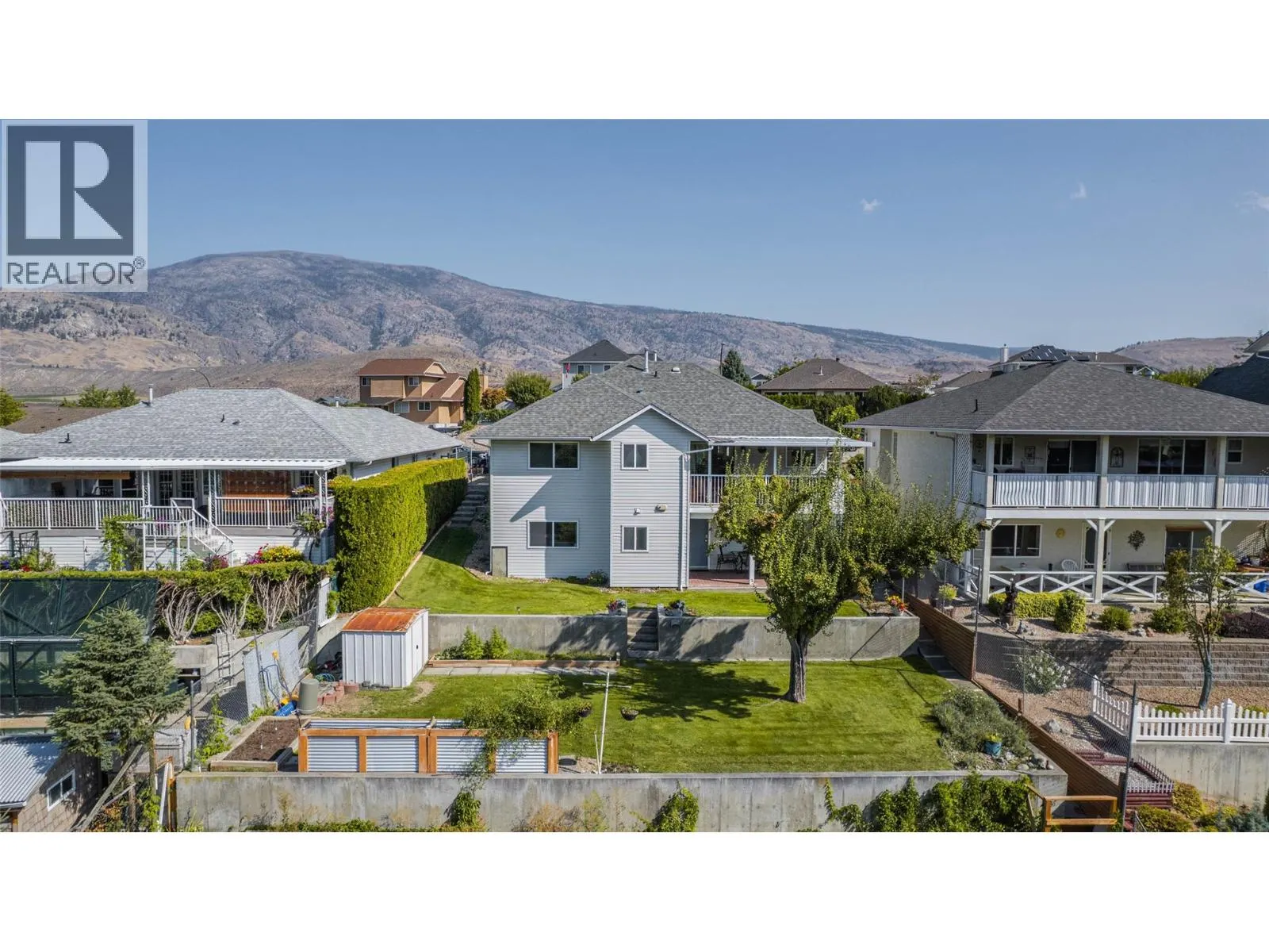 323 RIESLING Place