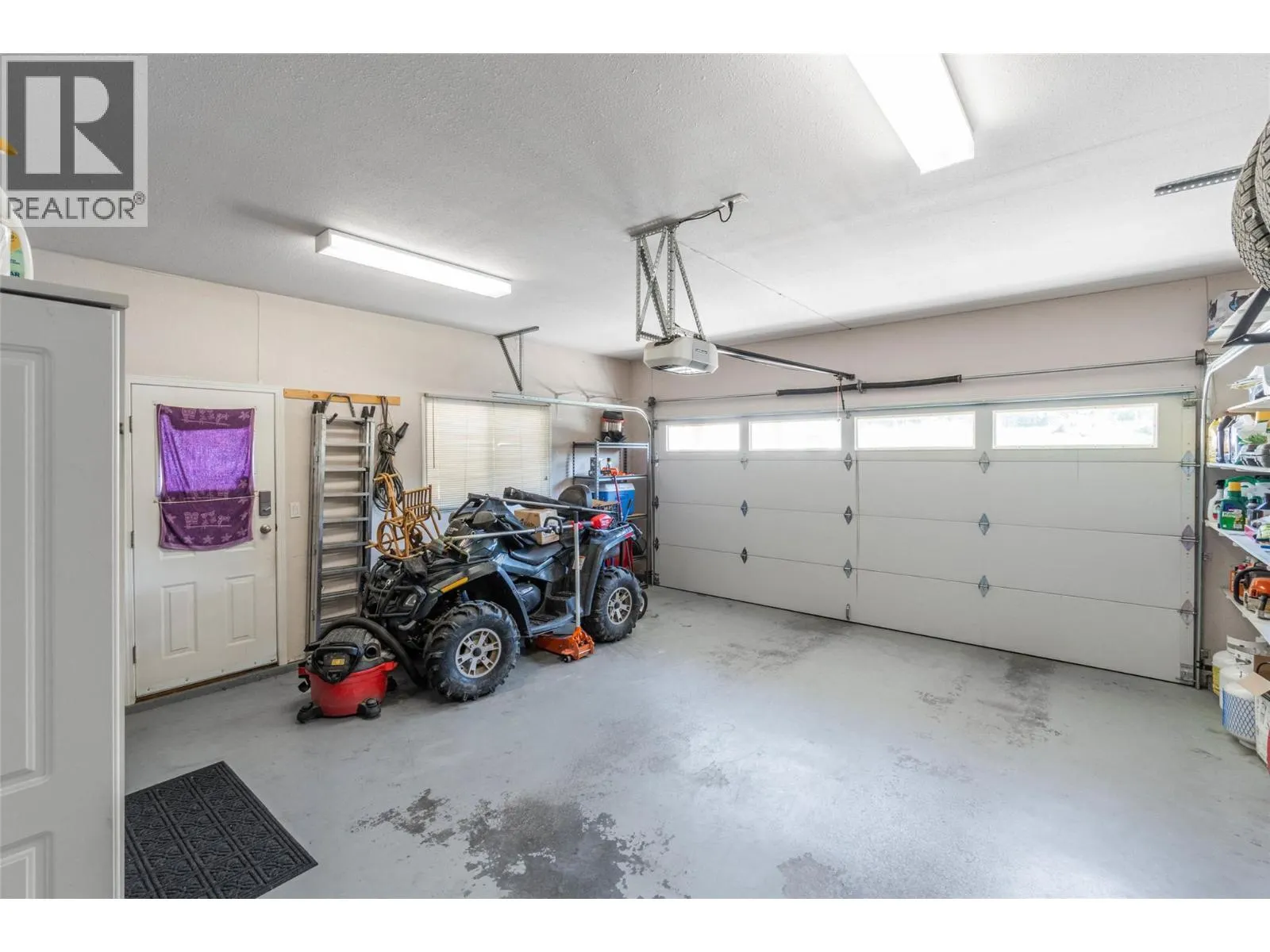 323 RIESLING Place