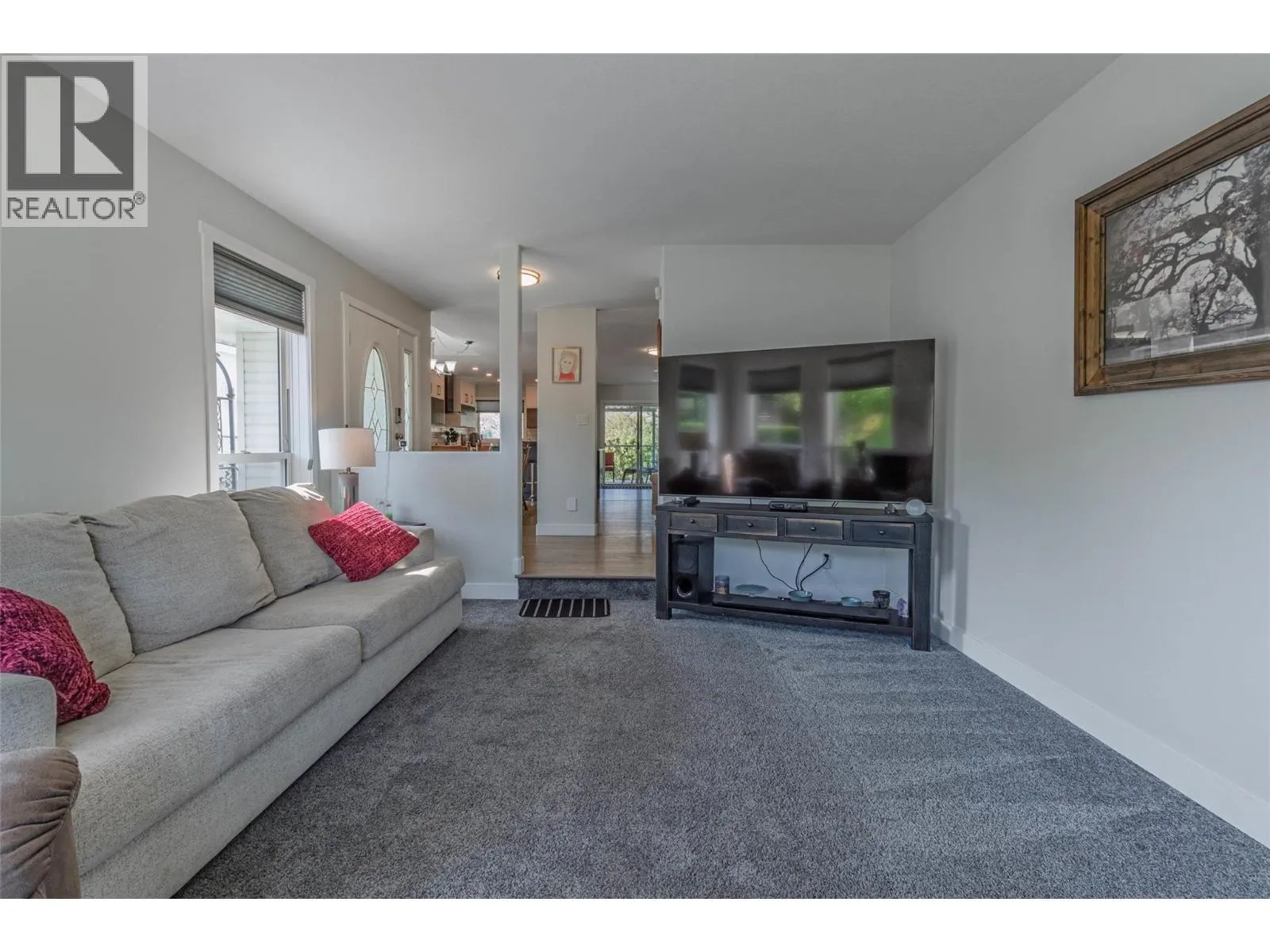323 RIESLING Place