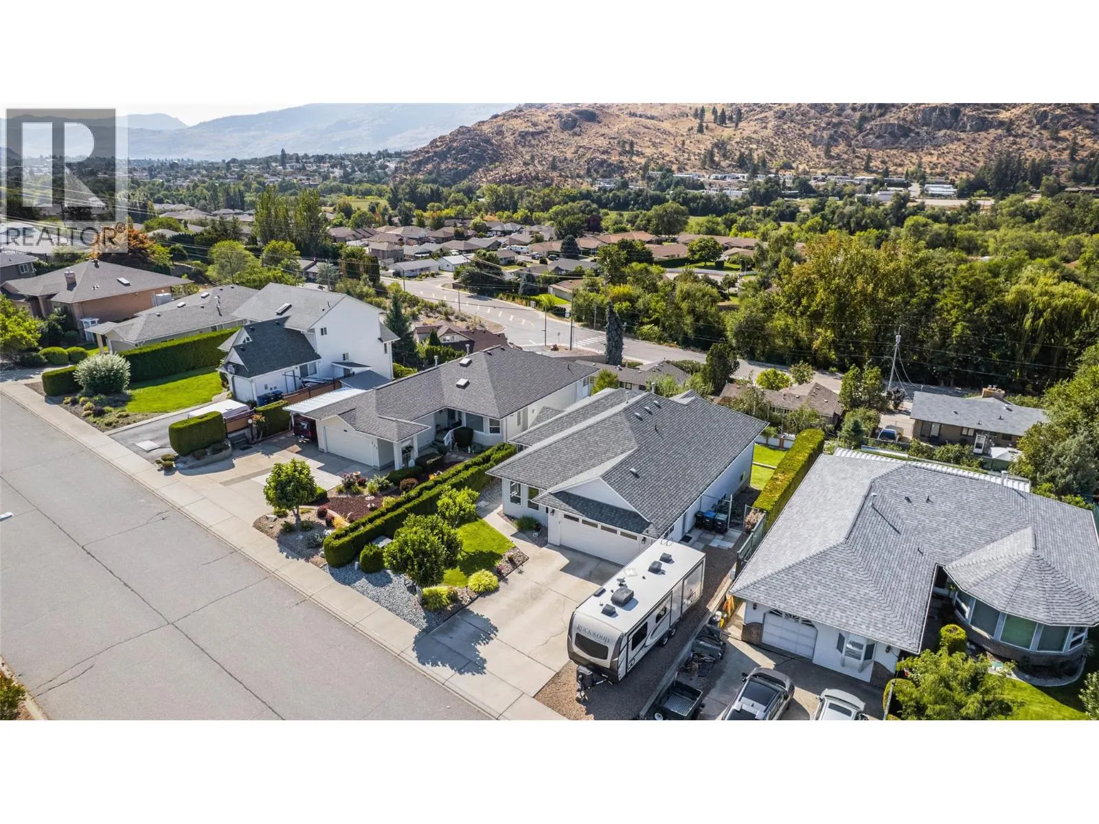 323 RIESLING Place