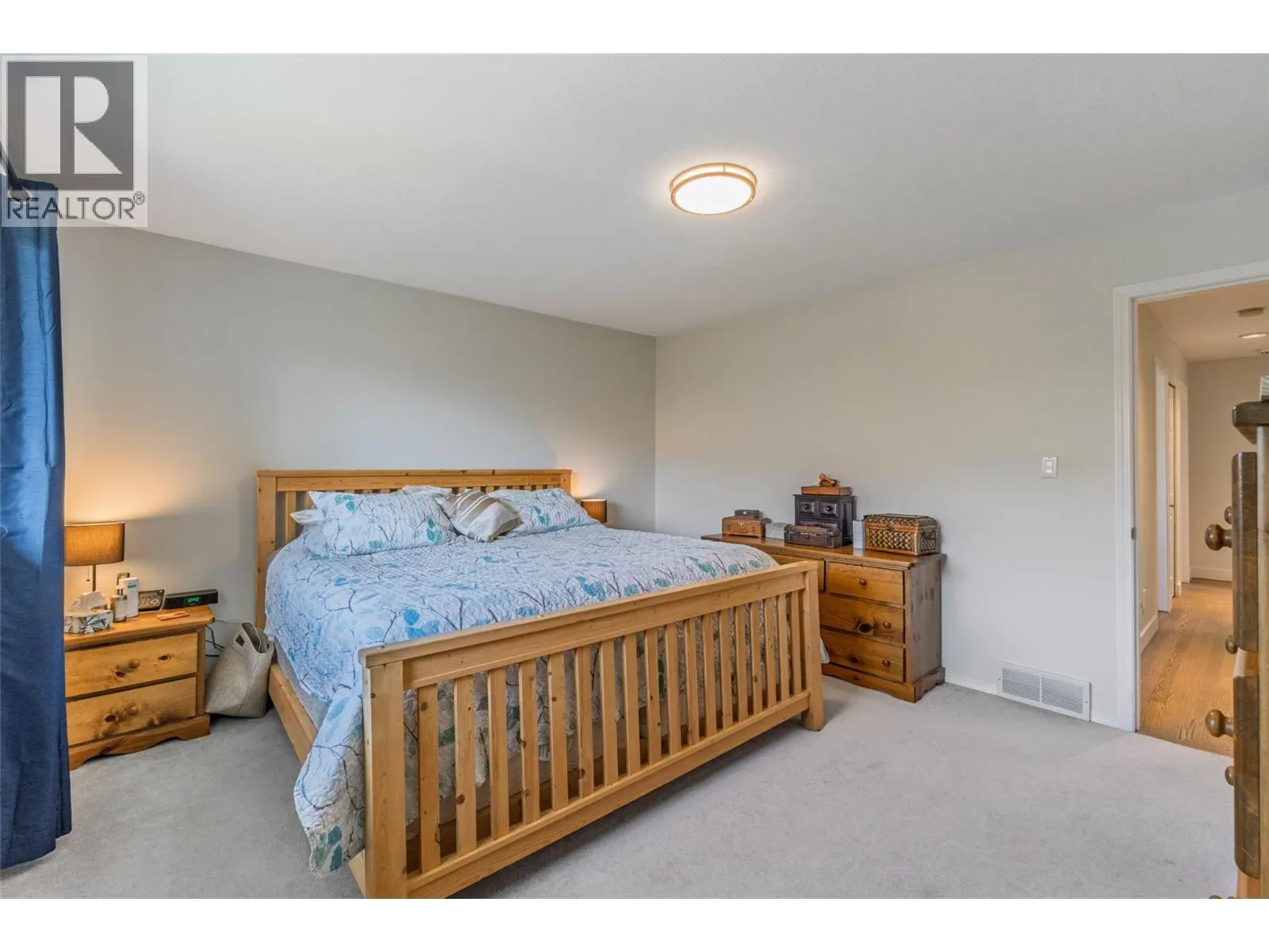 323 RIESLING Place
