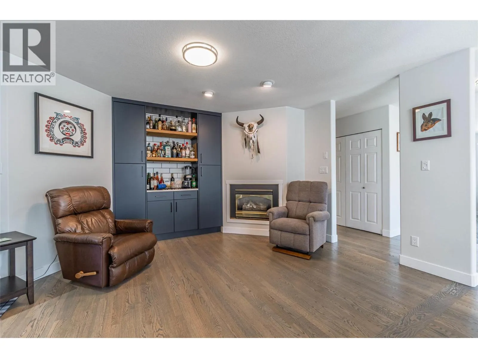 323 RIESLING Place