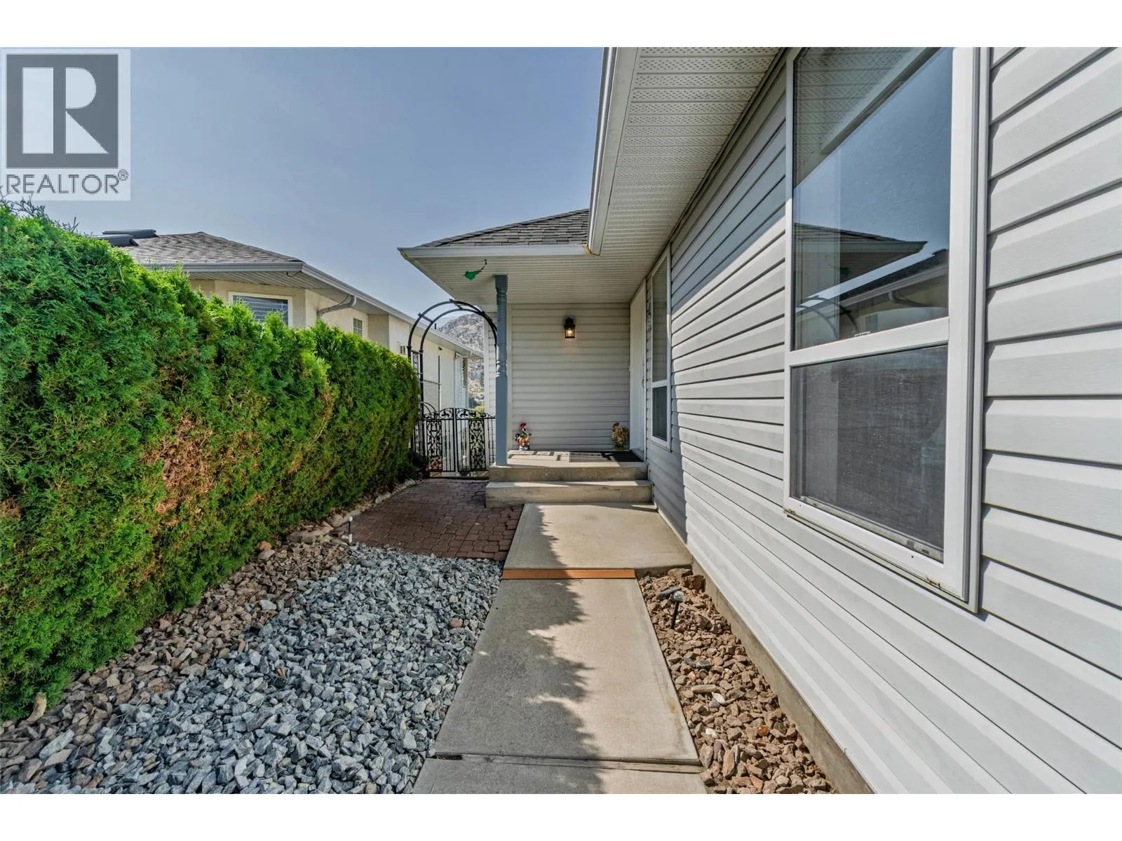 323 RIESLING Place