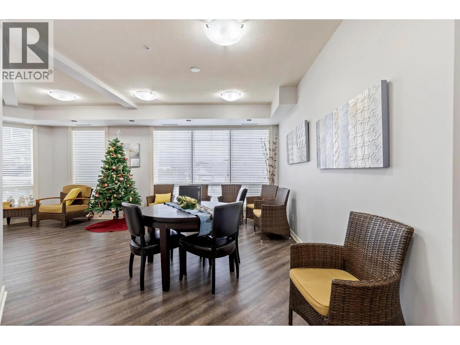 3550 Woodsdale Road Unit# 401