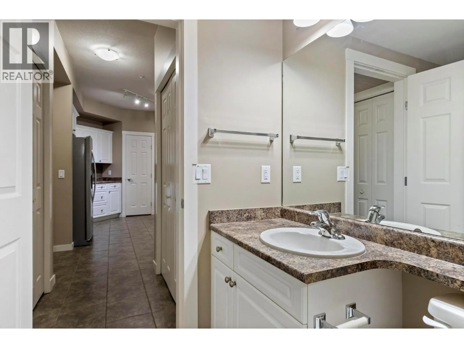 3550 Woodsdale Road Unit# 401