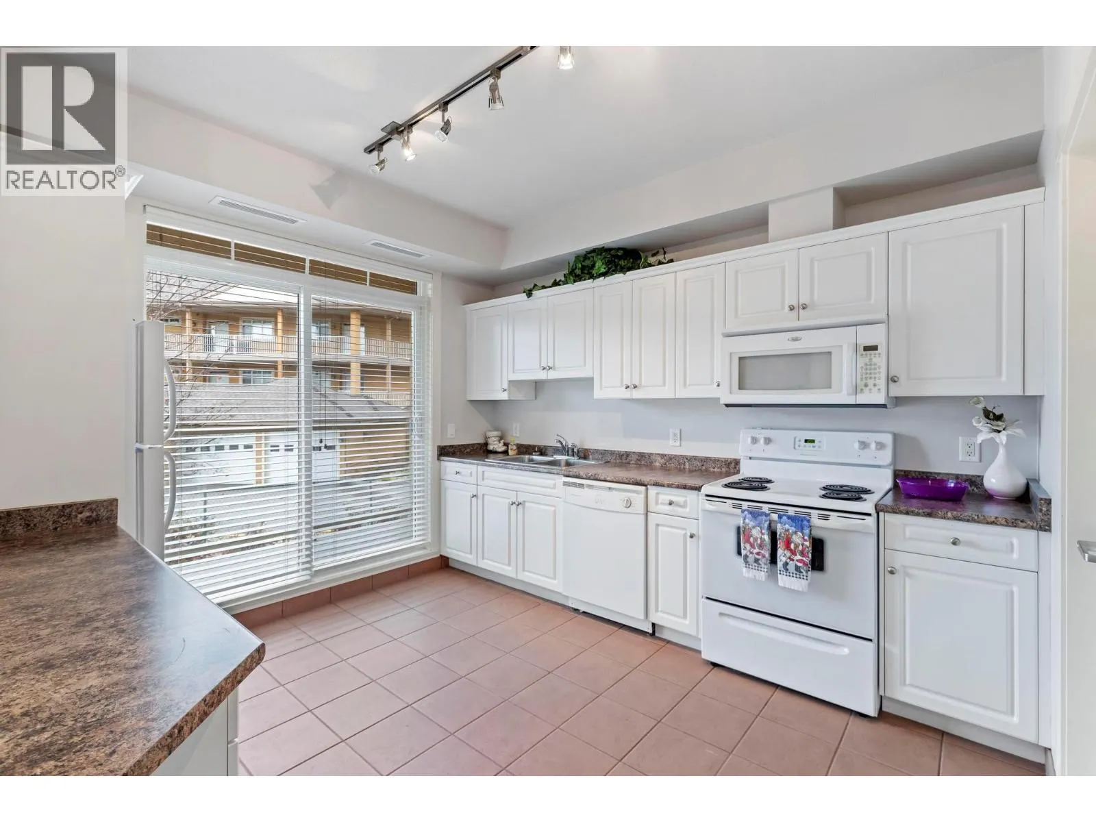 3550 Woodsdale Road Unit# 401