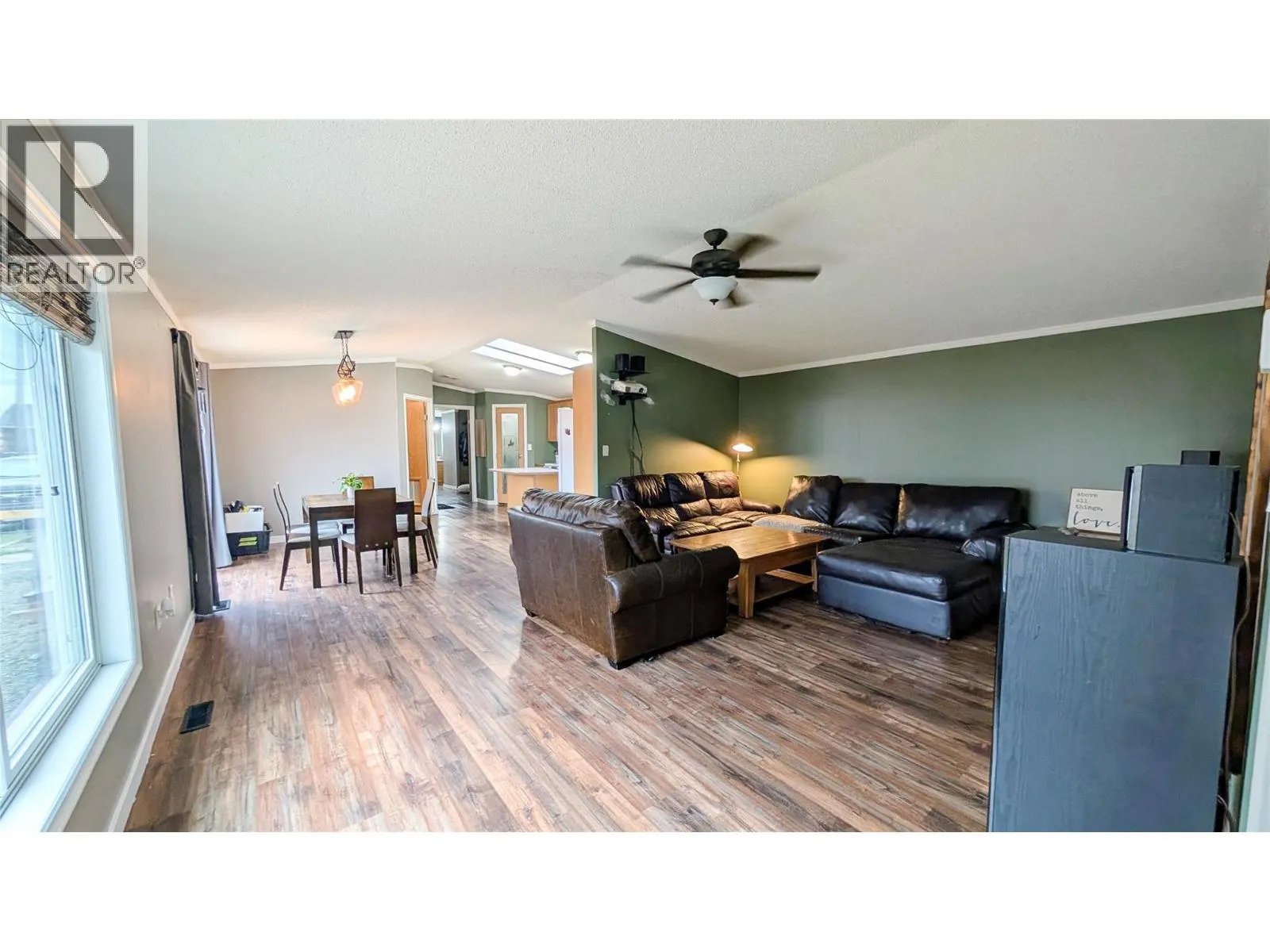 4811 CRESCENTWOOD Drive