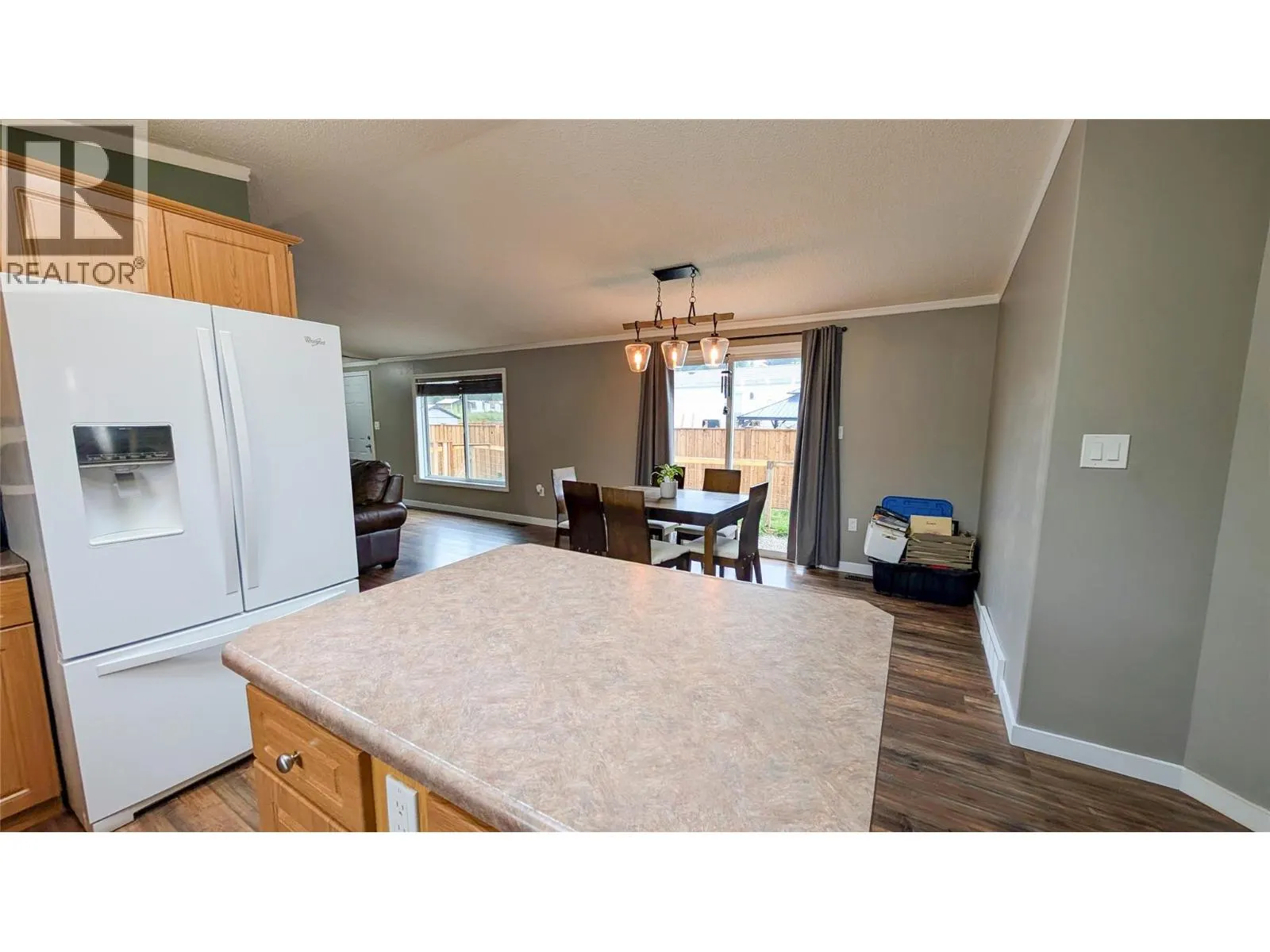 4811 CRESCENTWOOD Drive