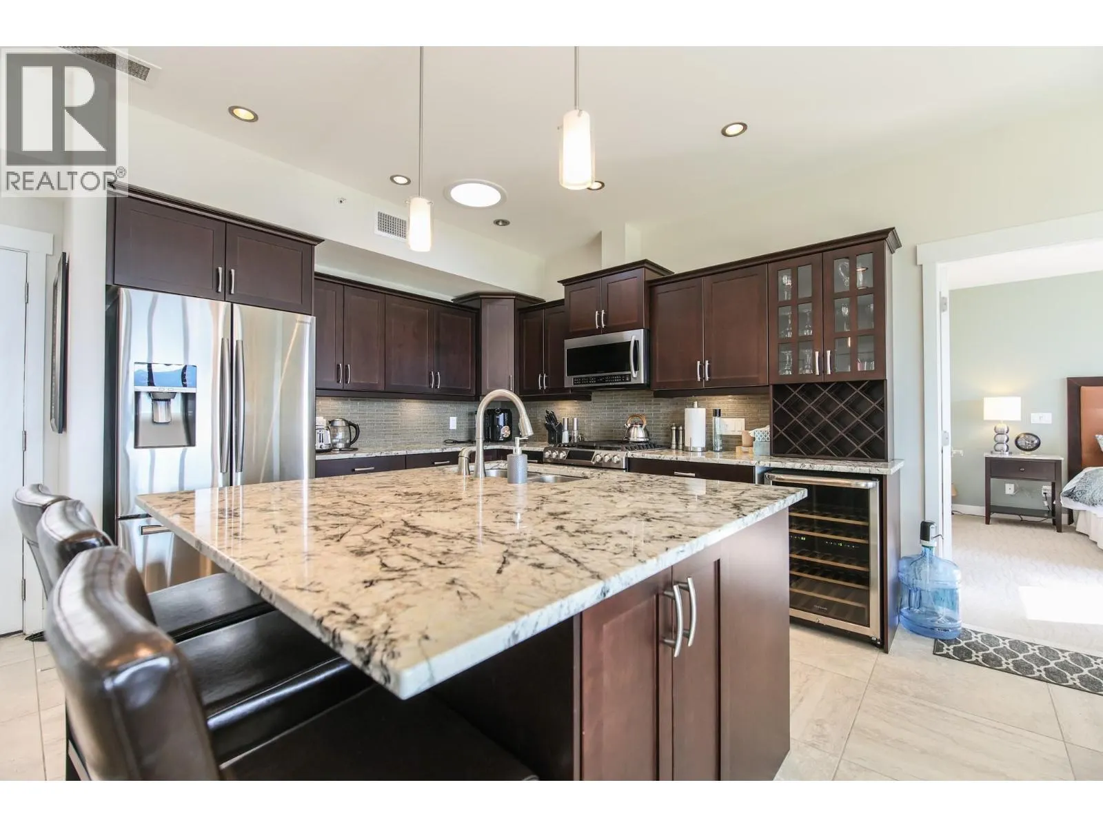 2000 VALLEYVIEW Drive Unit# 25