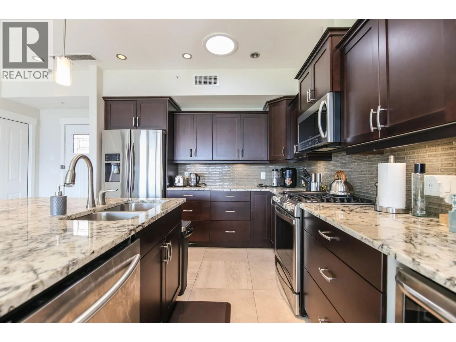 2000 VALLEYVIEW Drive Unit# 25