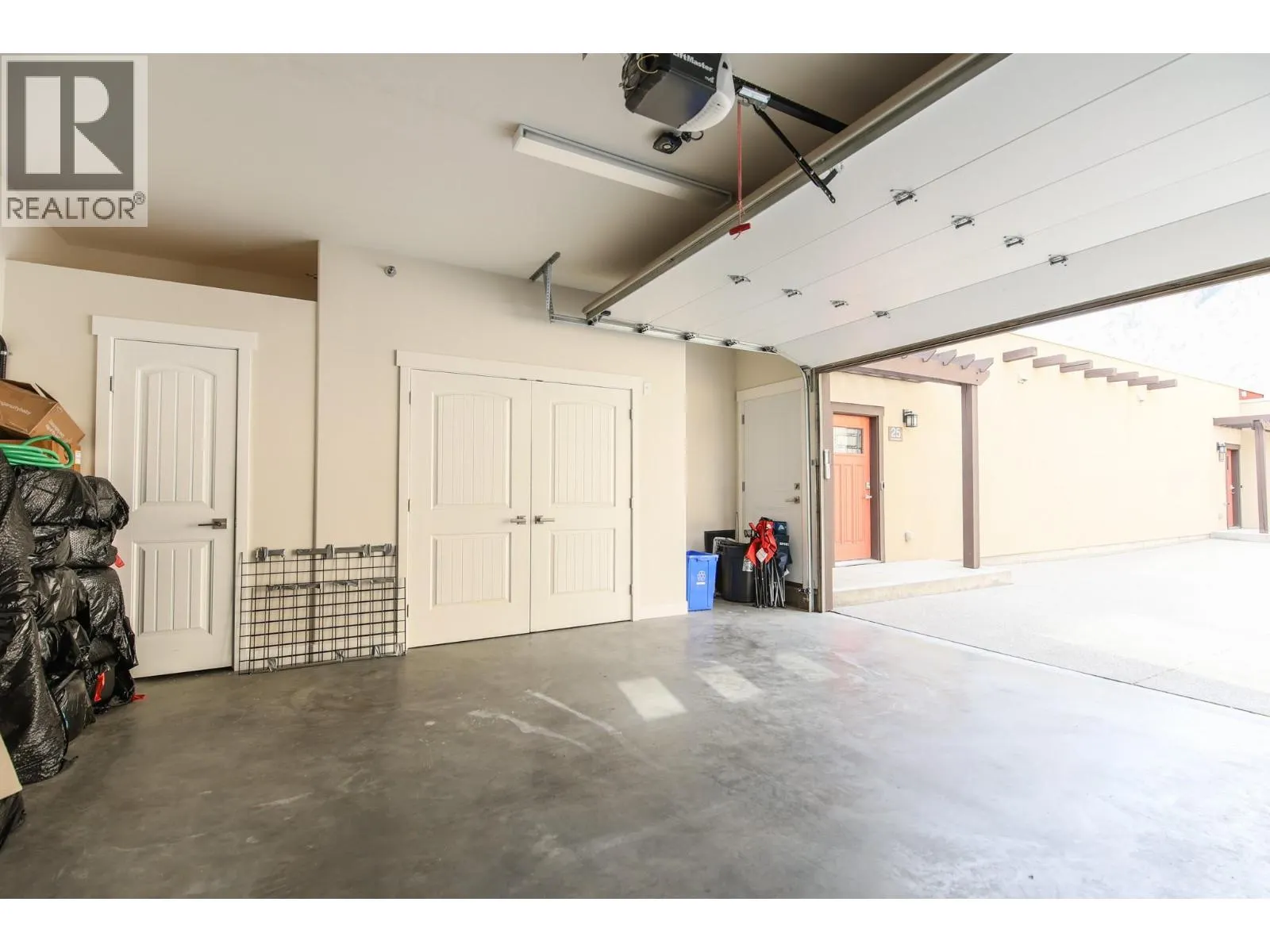 2000 VALLEYVIEW Drive Unit# 25