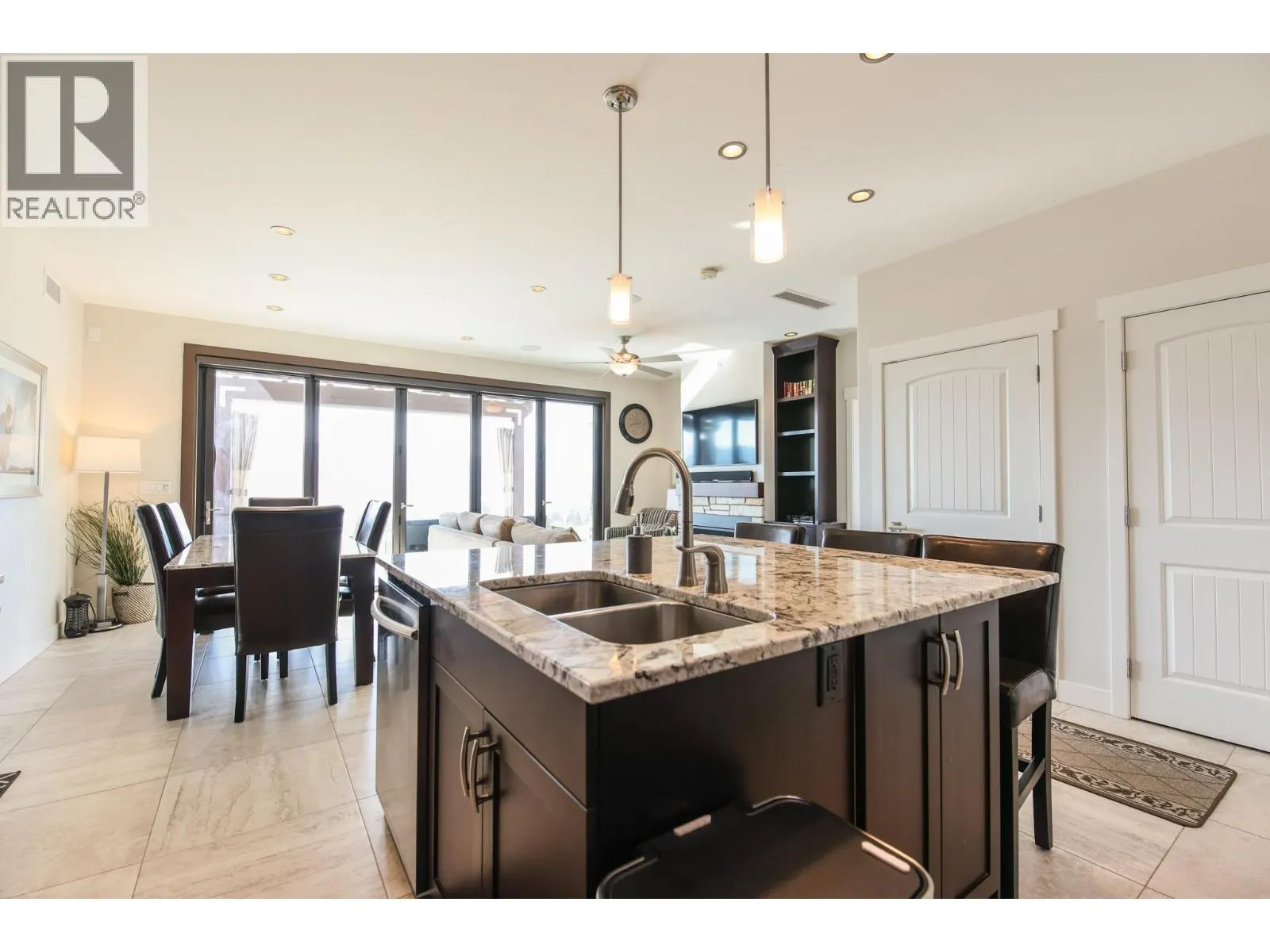 2000 VALLEYVIEW Drive Unit# 25