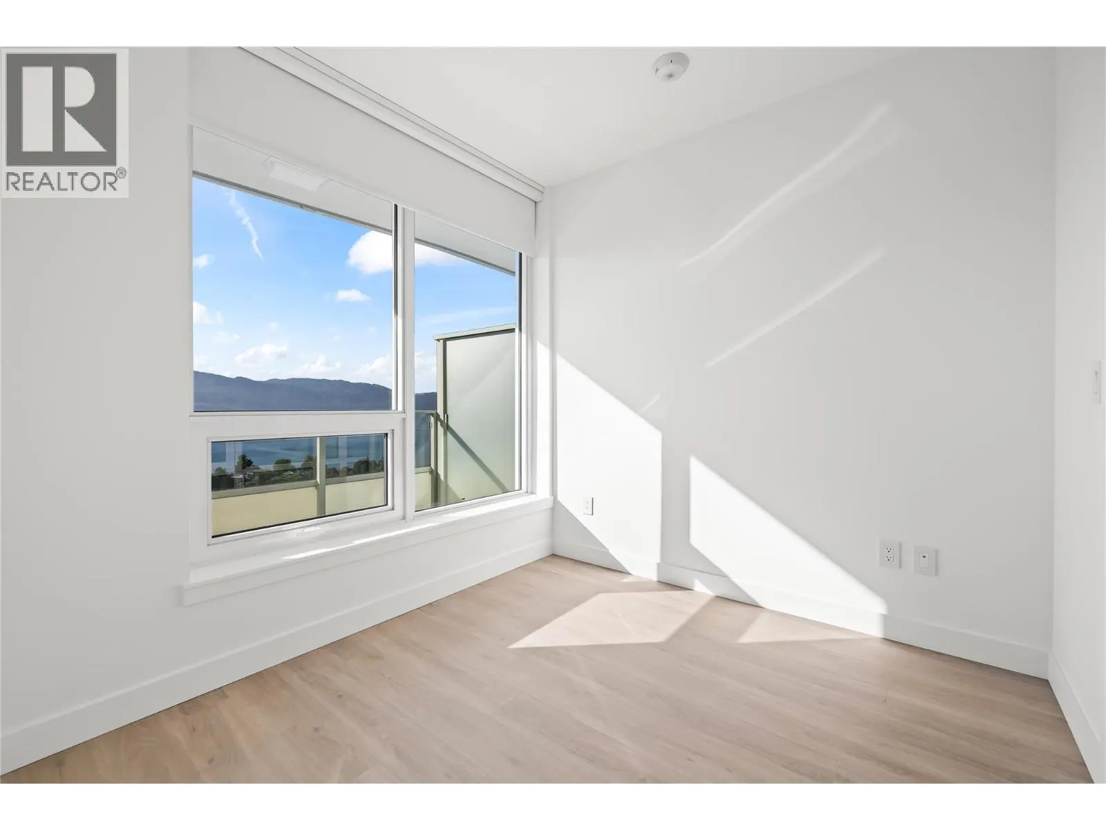 1626 Water Street Unit# 2705
