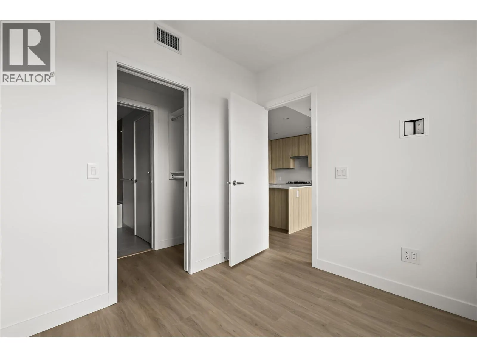 1626 Water Street Unit# 2705