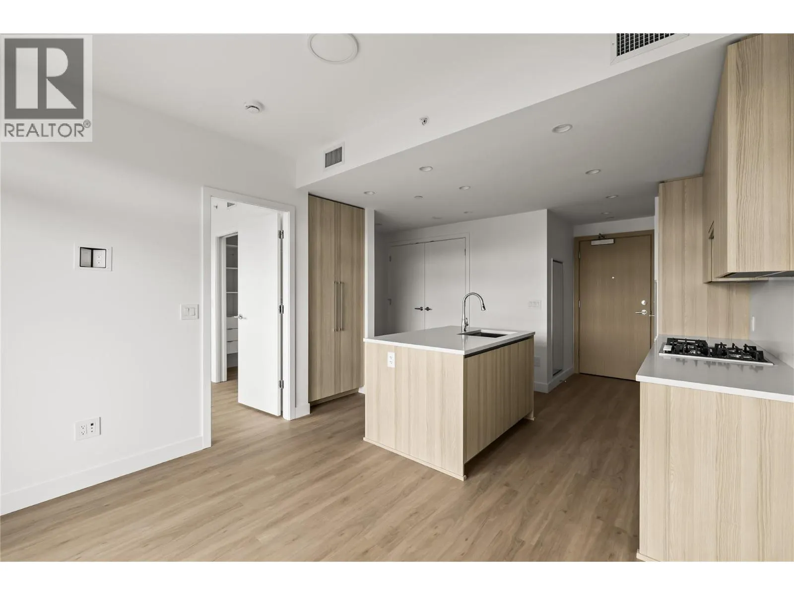 1626 Water Street Unit# 2705