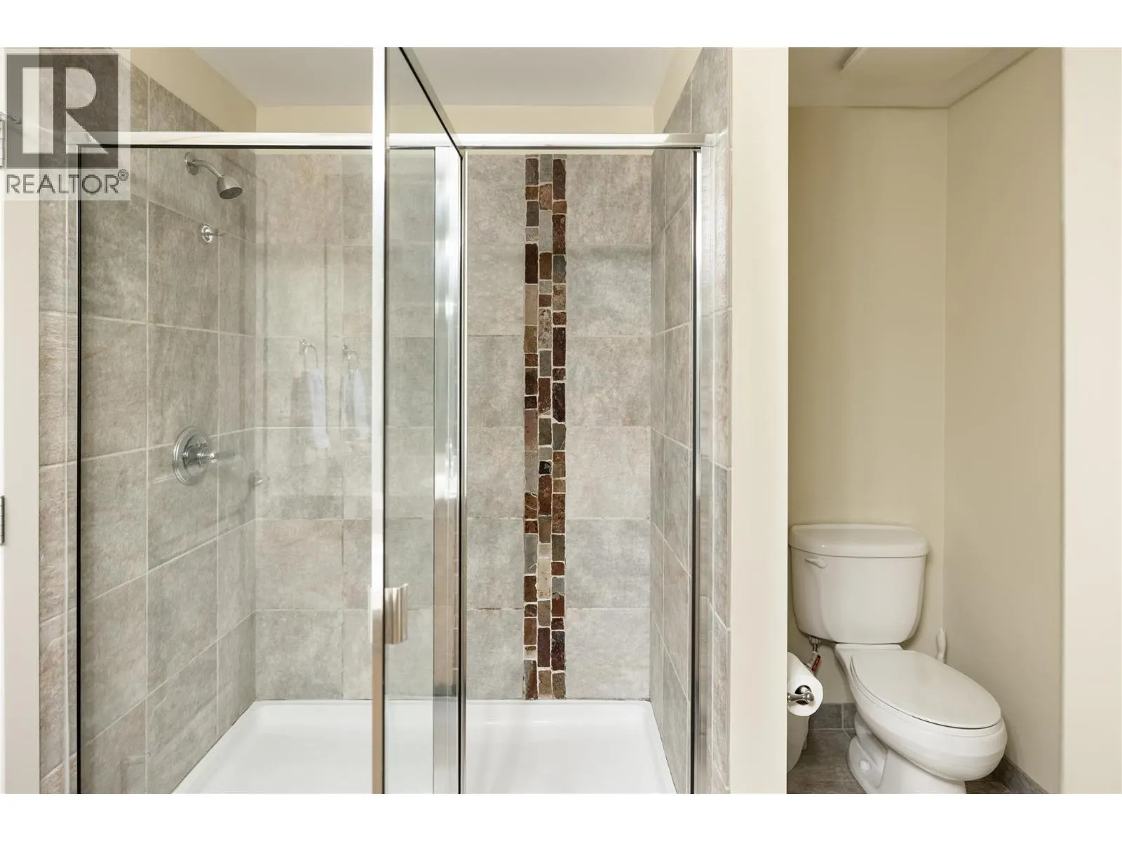 4205 Gellatly Road Unit# 301