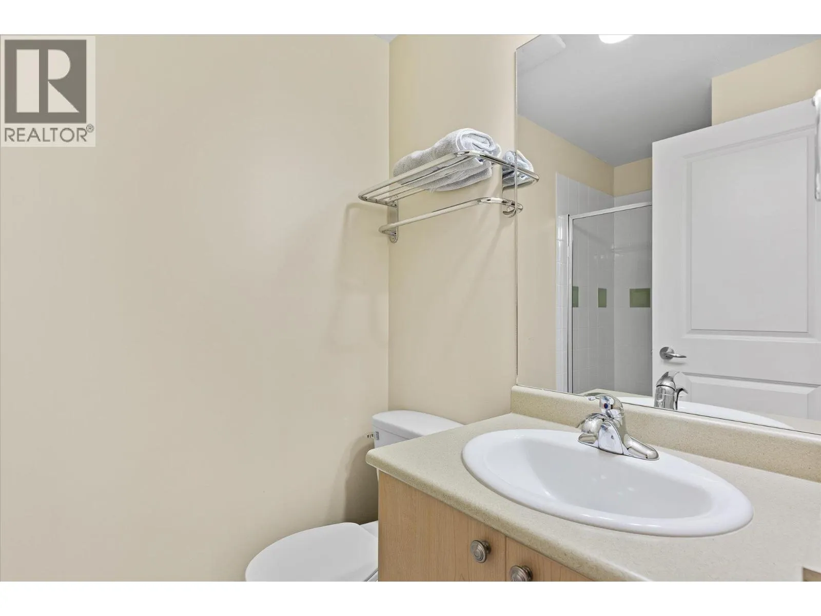4205 Gellatly Road Unit# 301