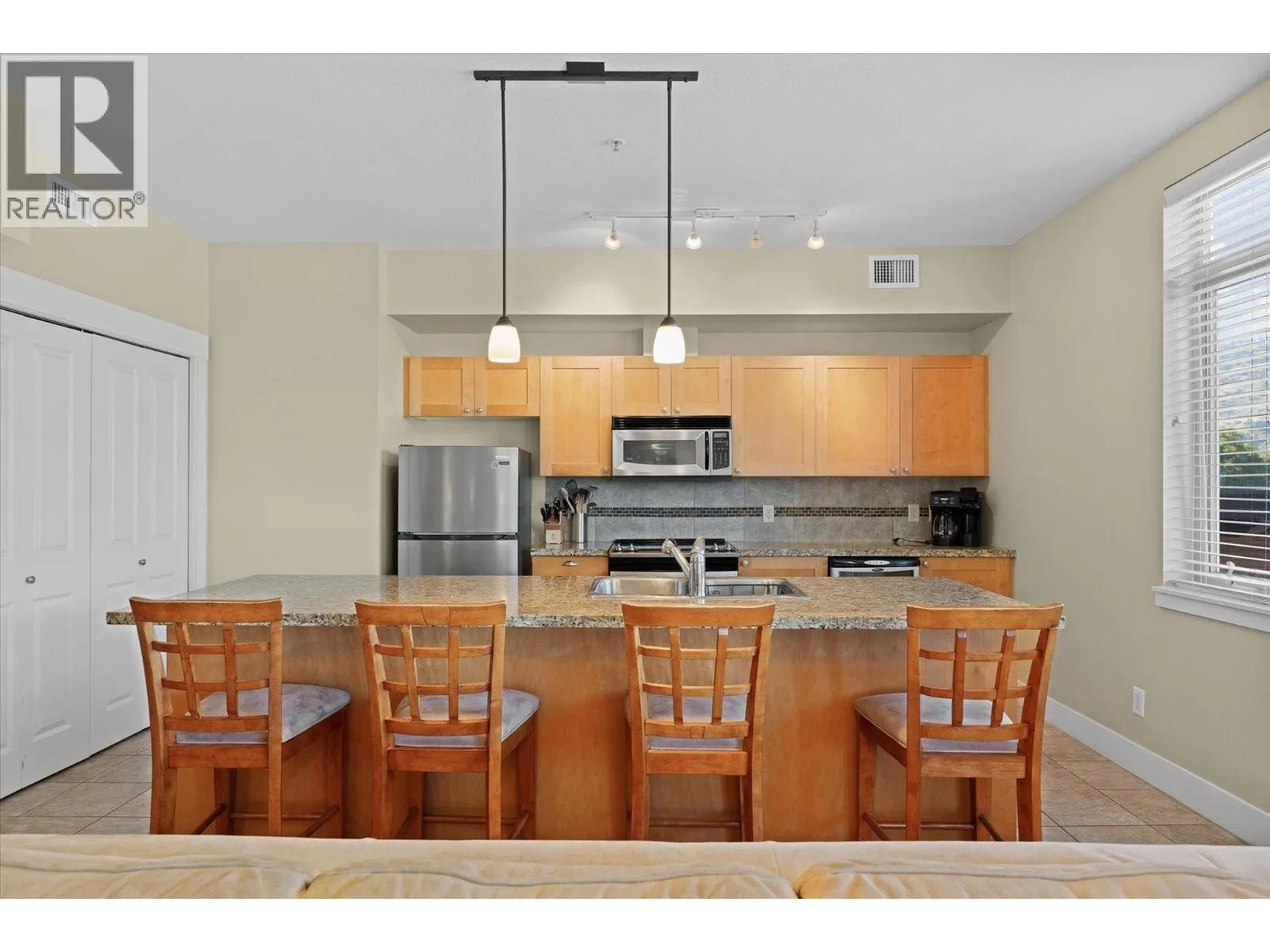 4205 Gellatly Road Unit# 301