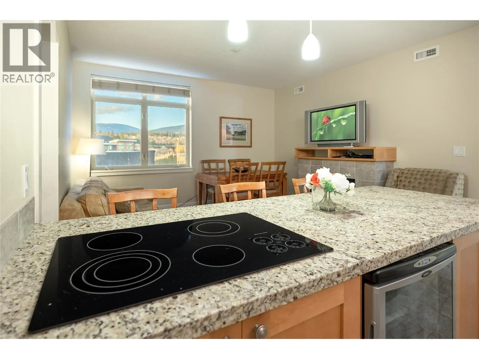 4205 Gellatly Road Unit# 301