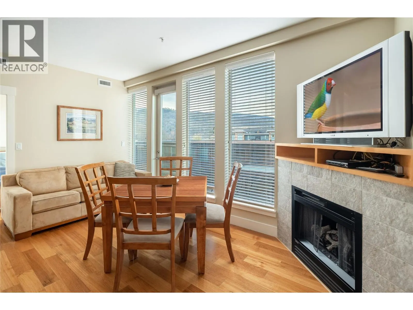 4205 Gellatly Road Unit# 301