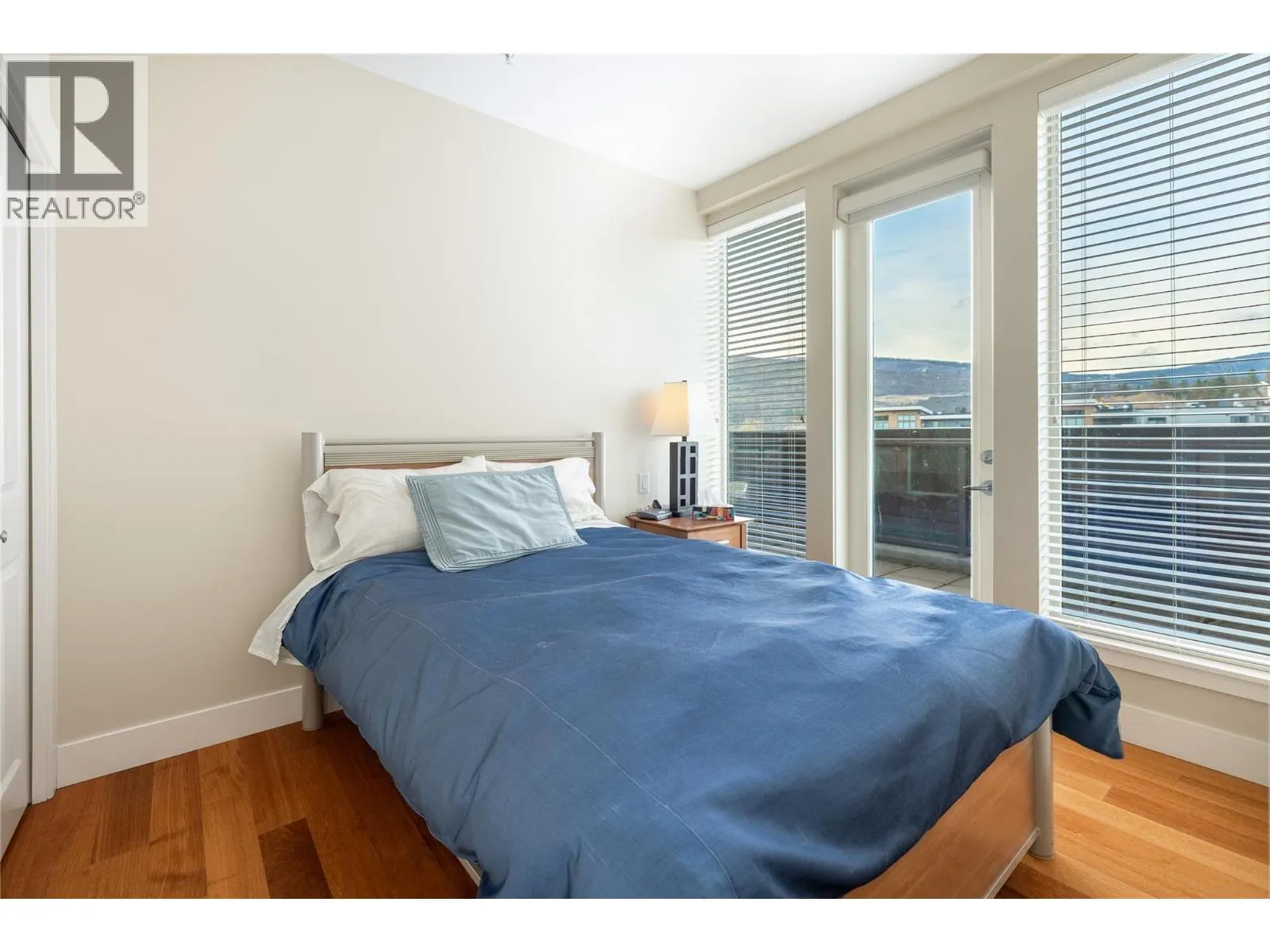4205 Gellatly Road Unit# 301