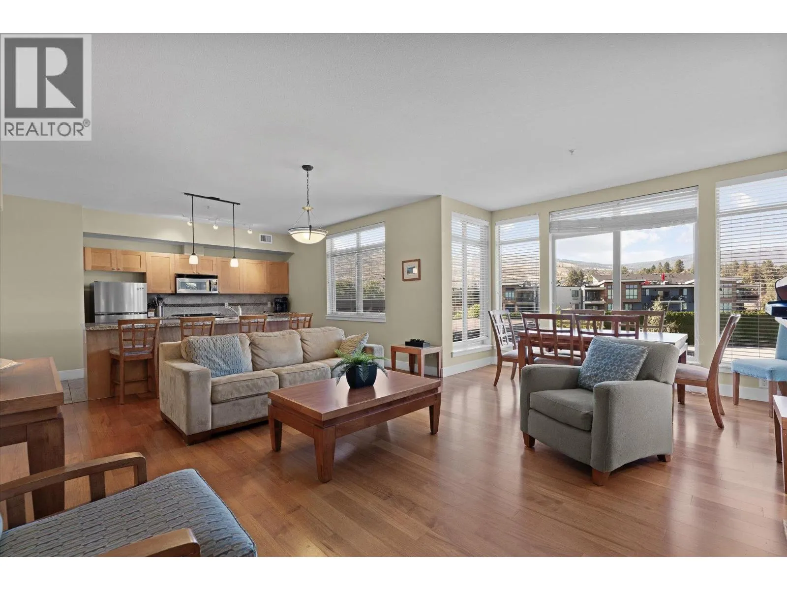 4205 Gellatly Road Unit# 301