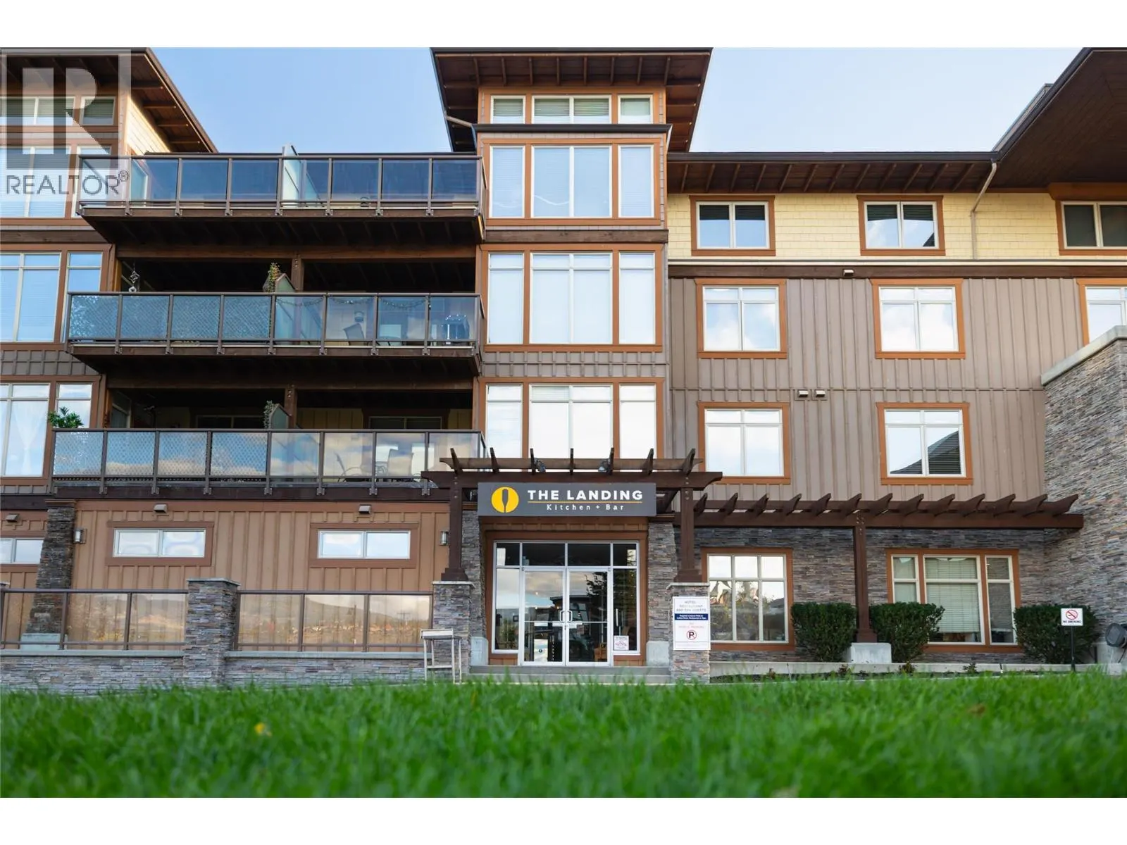 4205 Gellatly Road Unit# 301