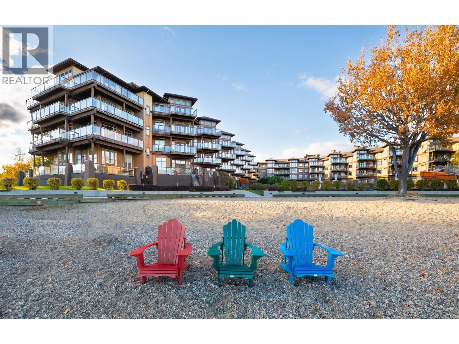 4205 Gellatly Road Unit# 301