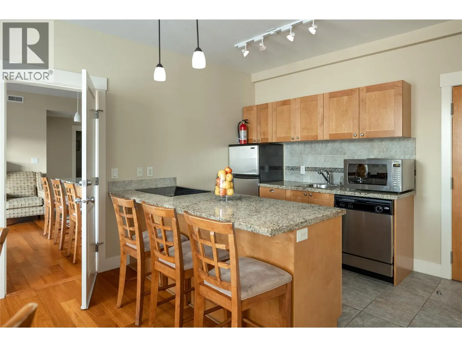 4205 Gellatly Road Unit# 301