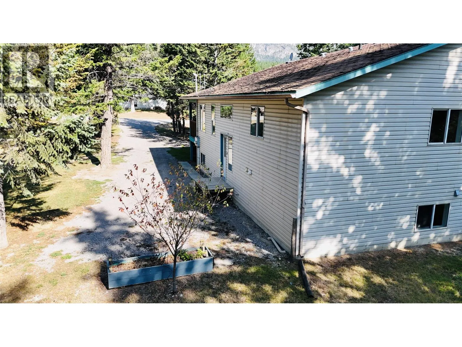 1B Wolf Crescent