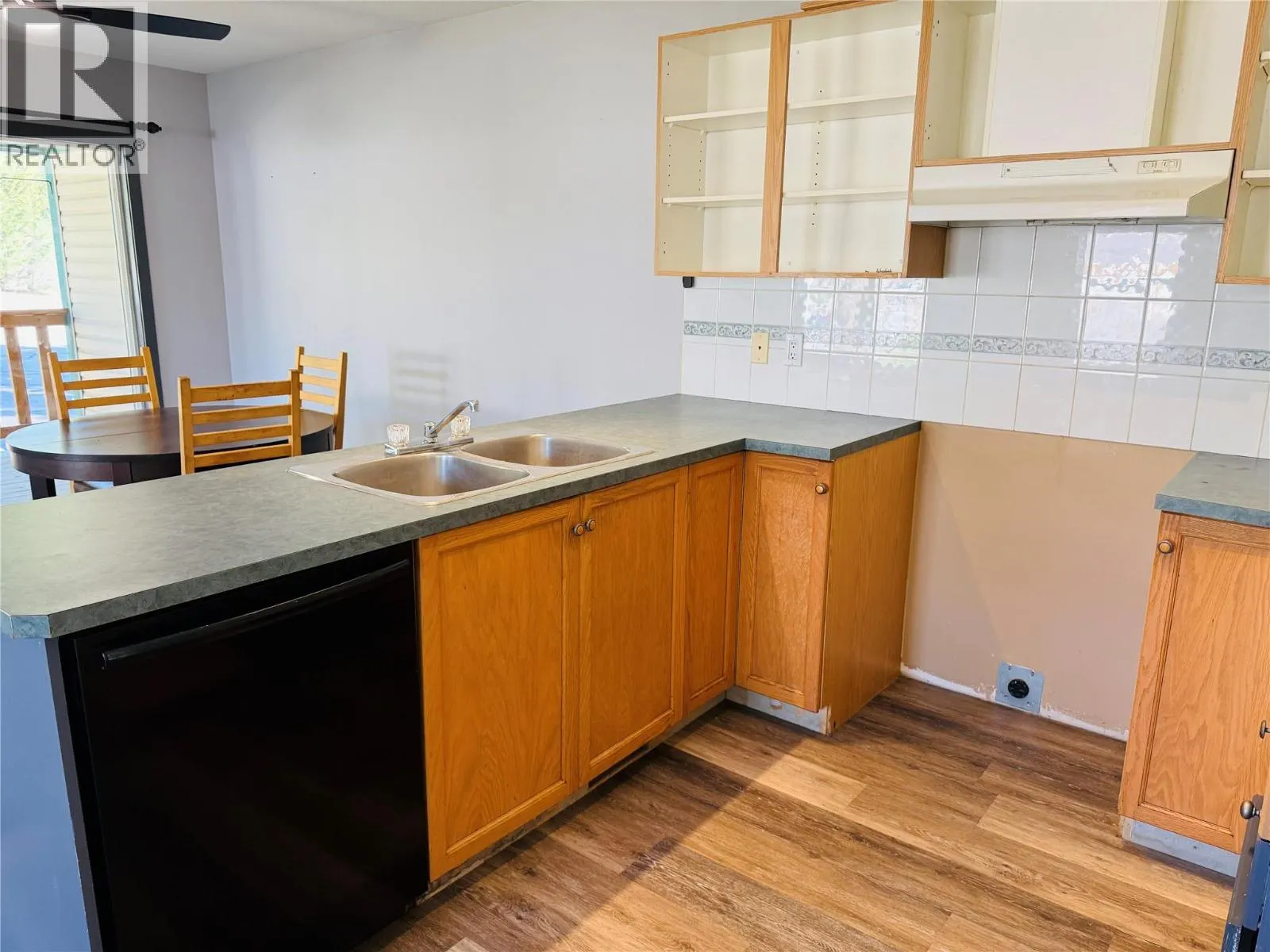 1B Wolf Crescent