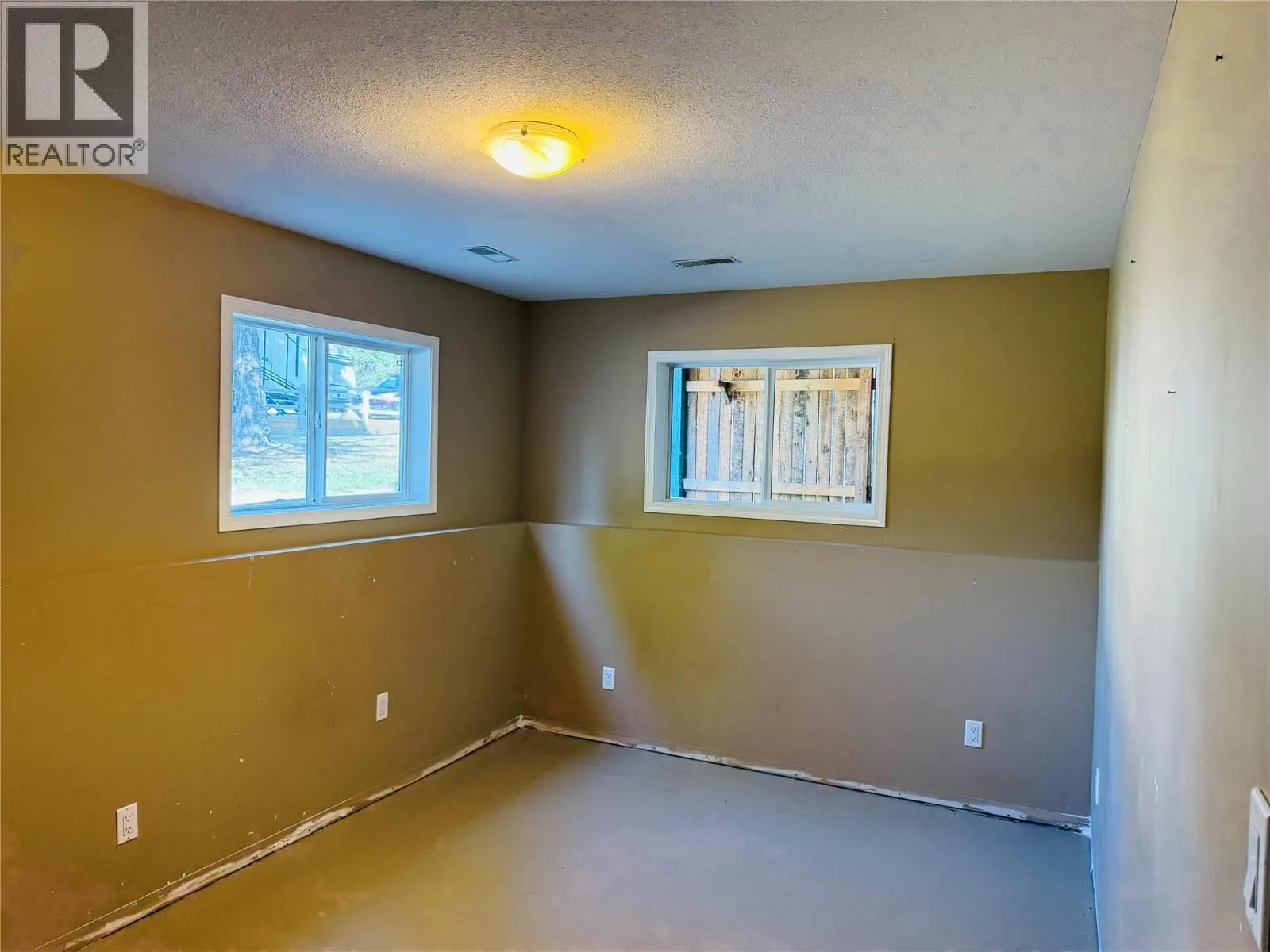 1B Wolf Crescent