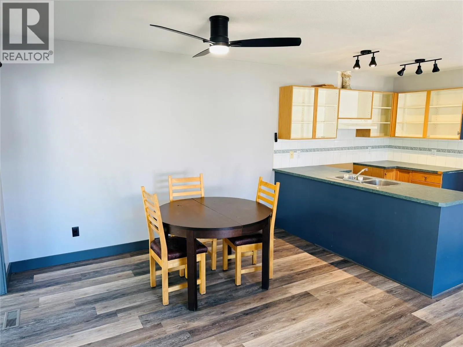 1B Wolf Crescent