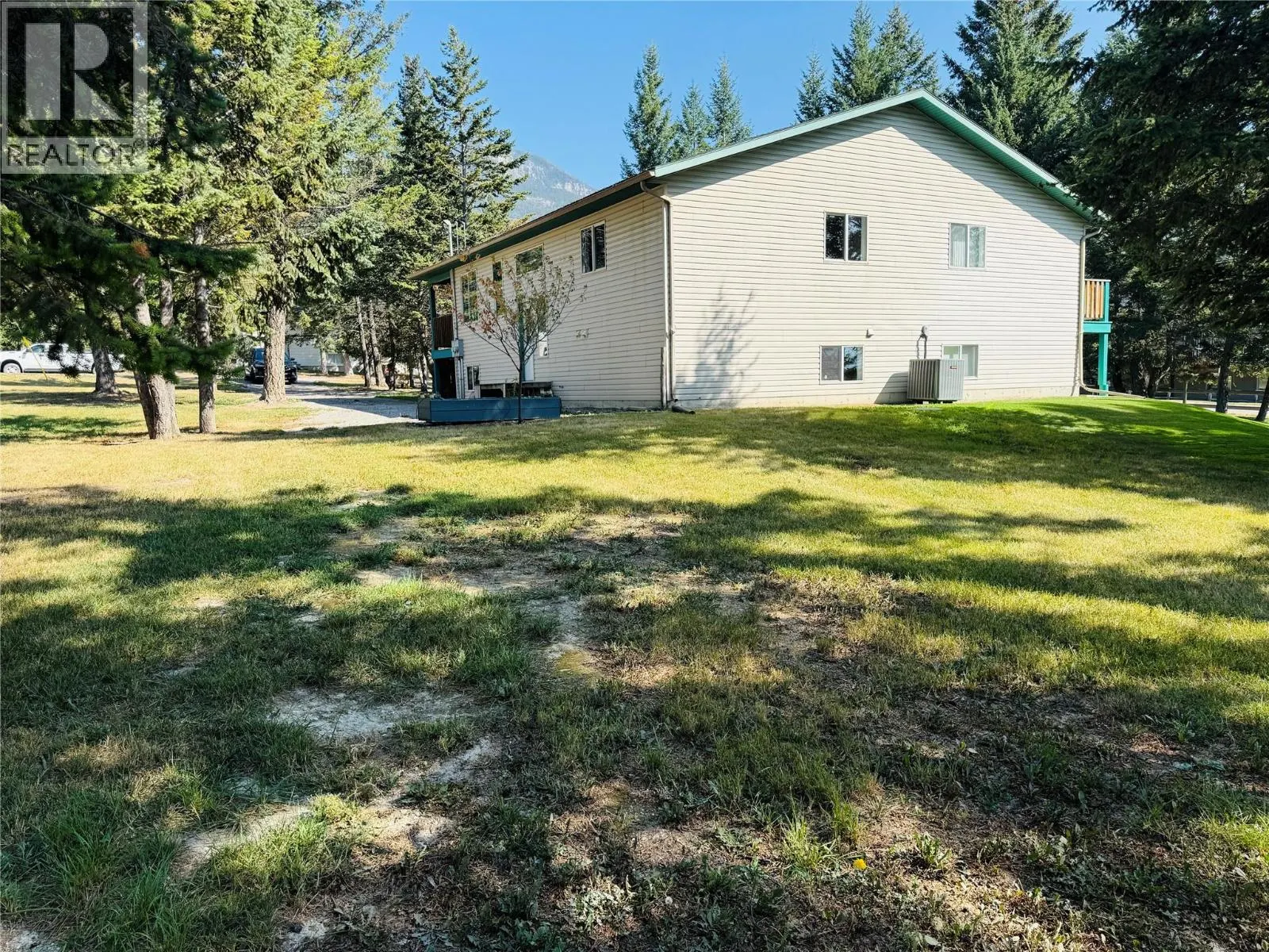 1B Wolf Crescent