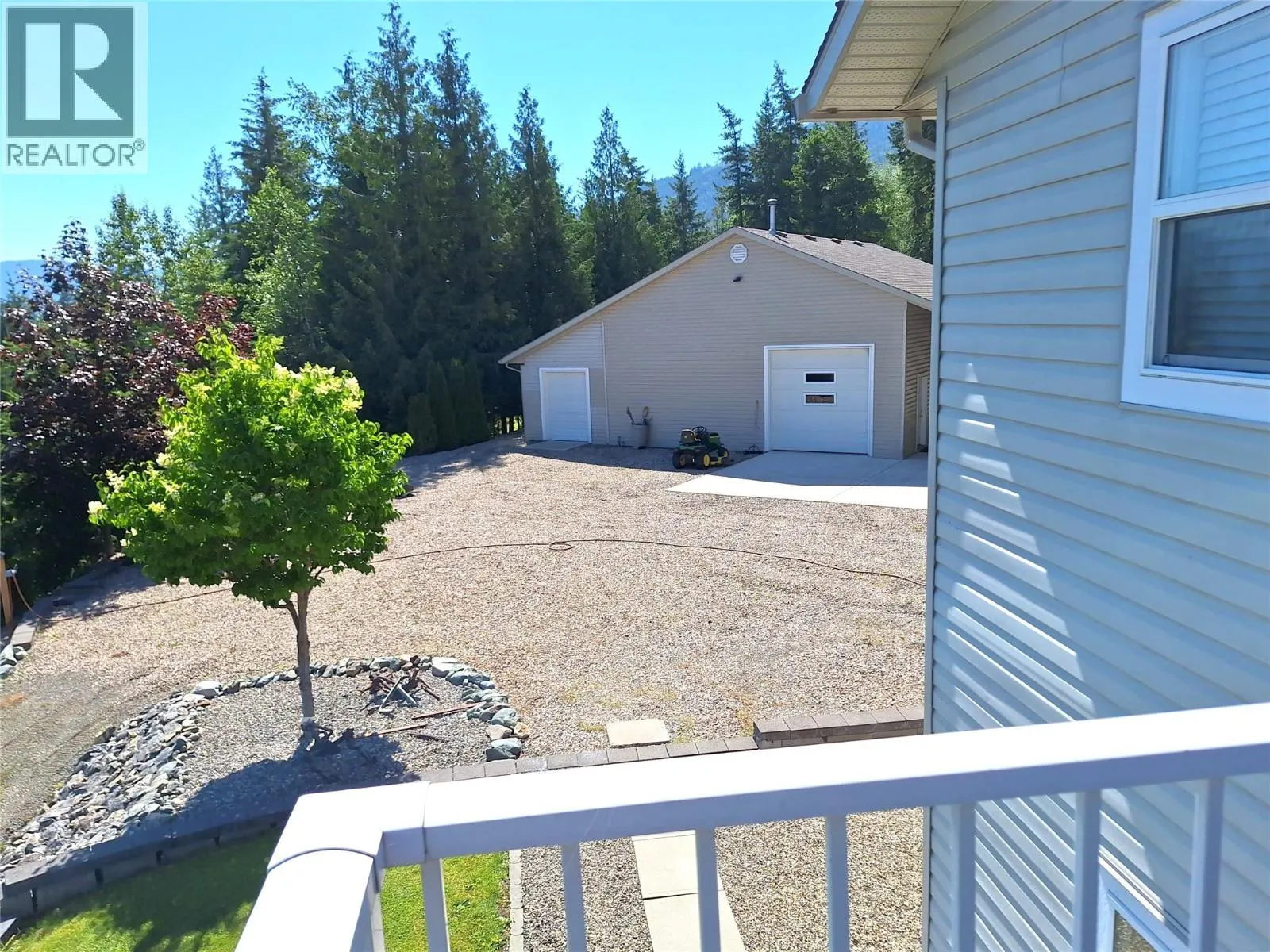 1406 Huckleberry Drive