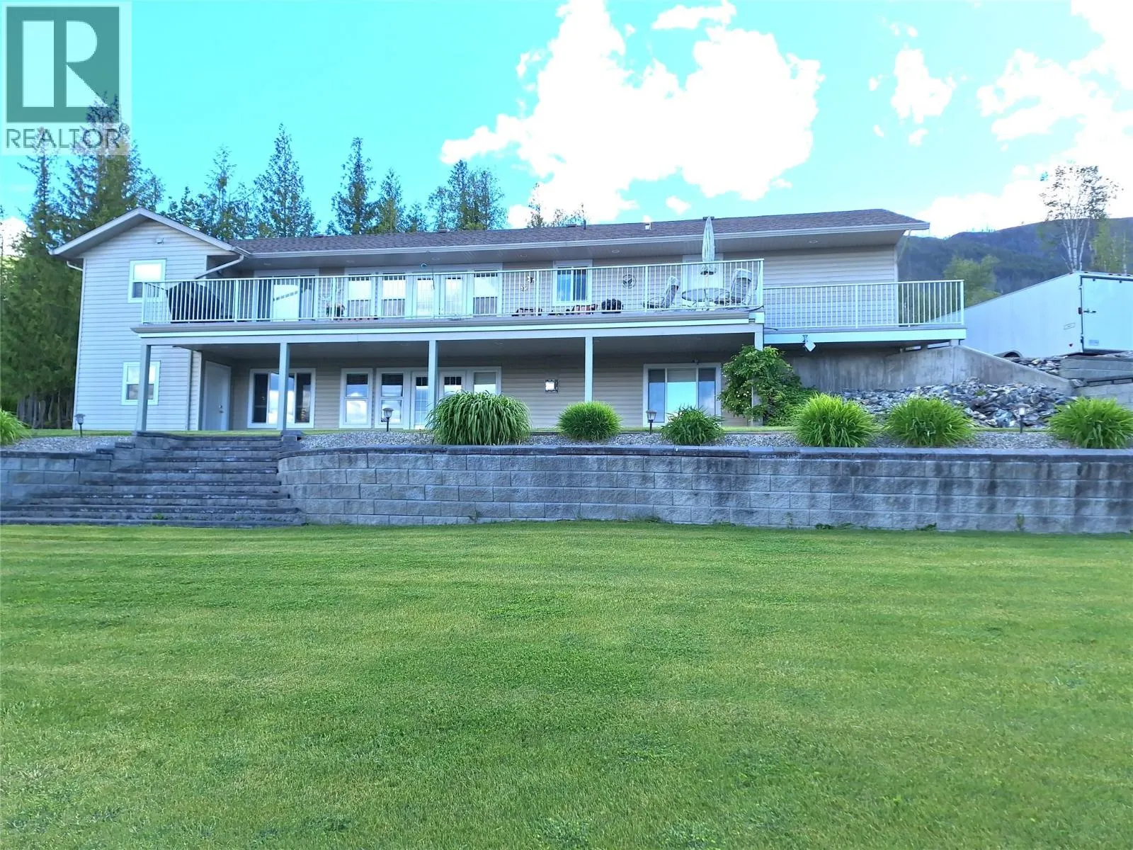 1406 Huckleberry Drive