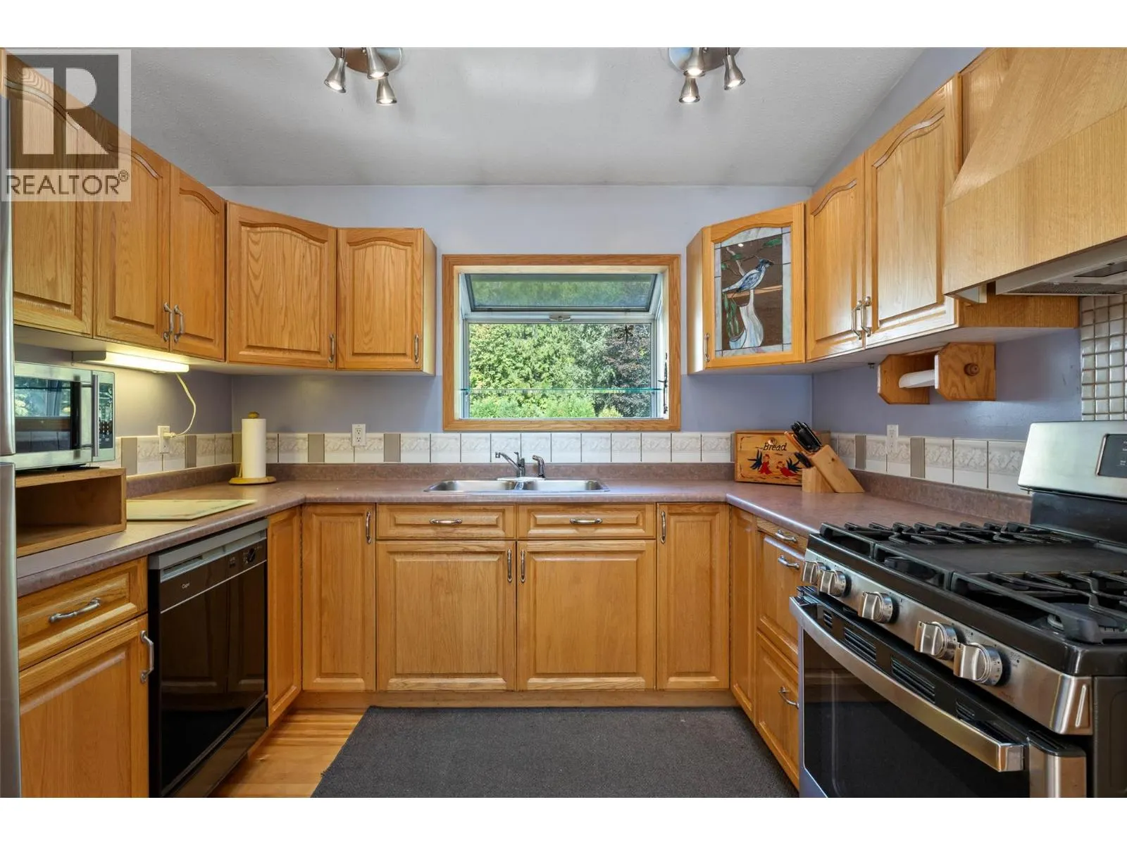 7650 Mountain Drive