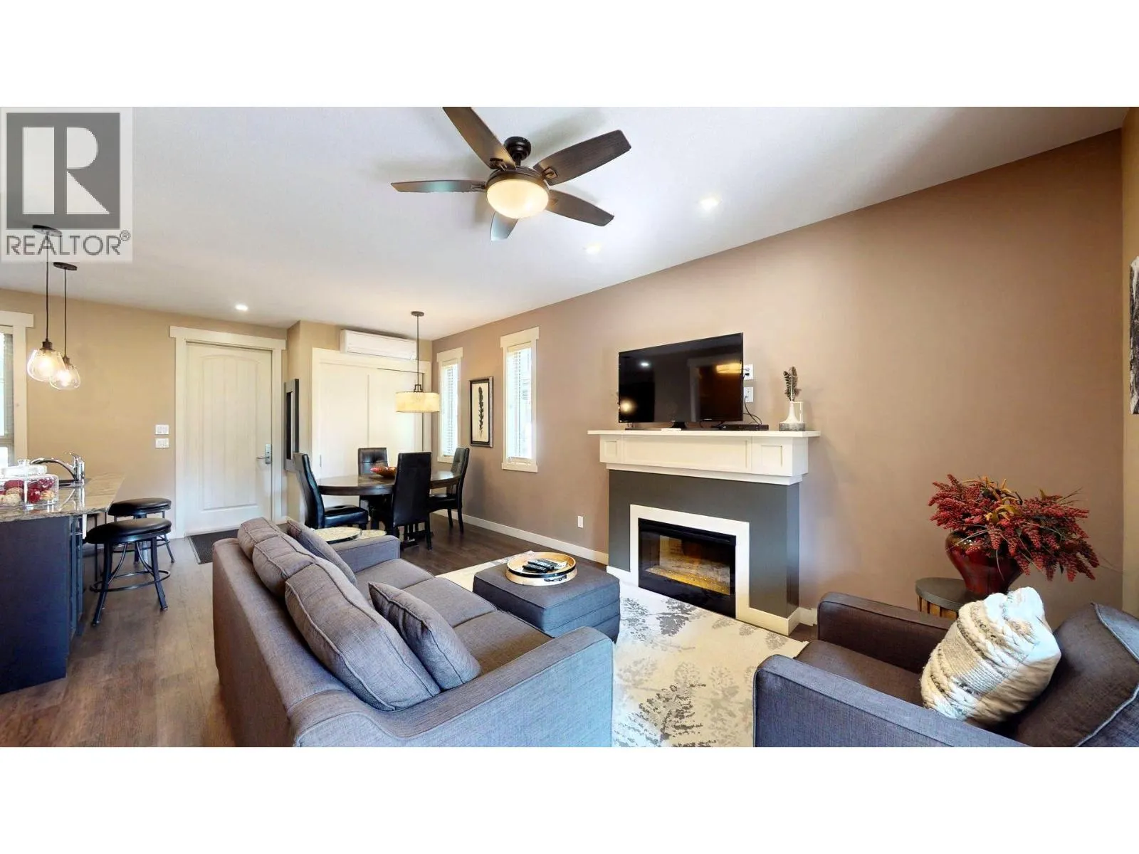 900 BIGHORN Boulevard Unit# 916 C