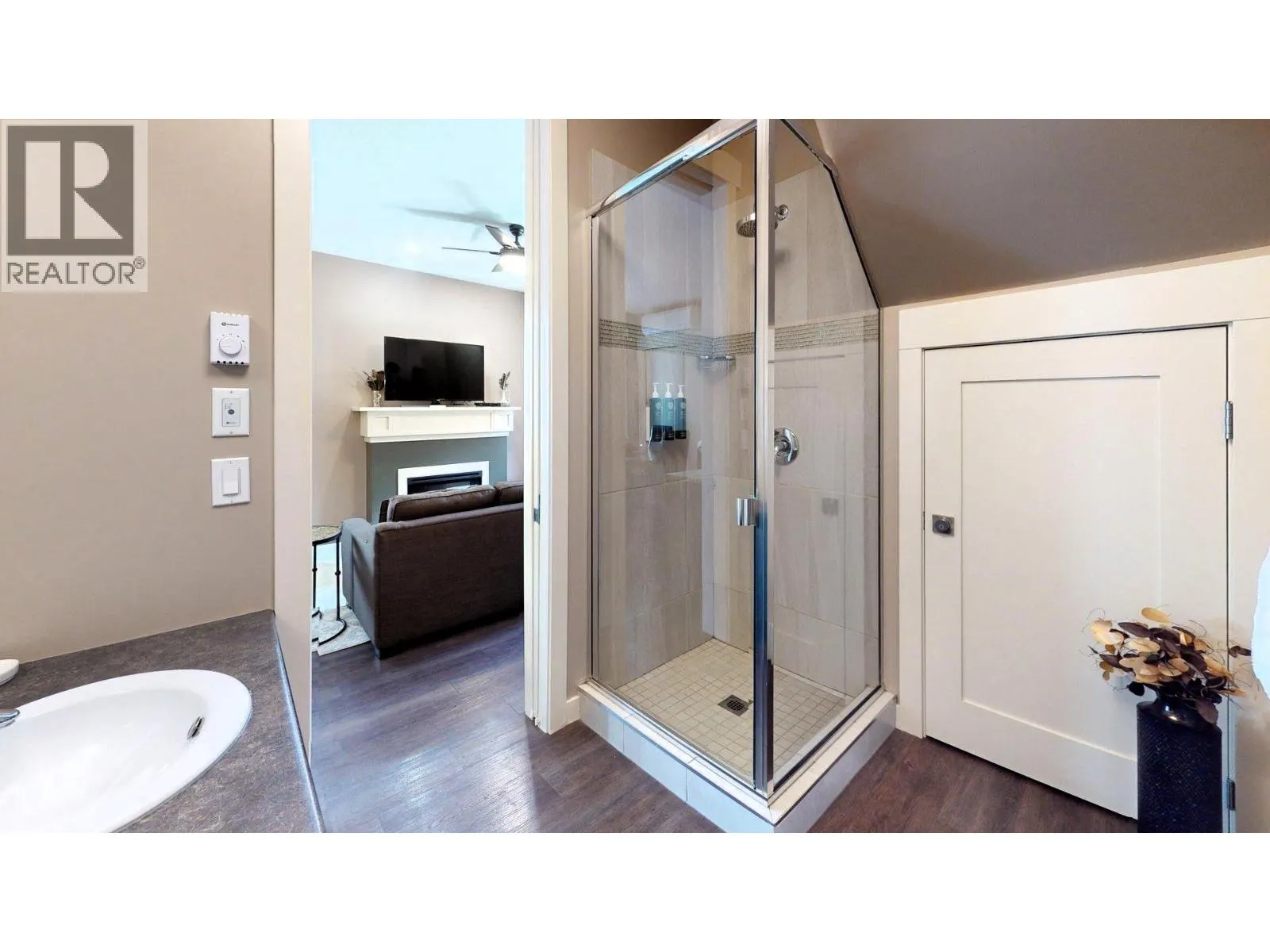 900 BIGHORN Boulevard Unit# 916 C