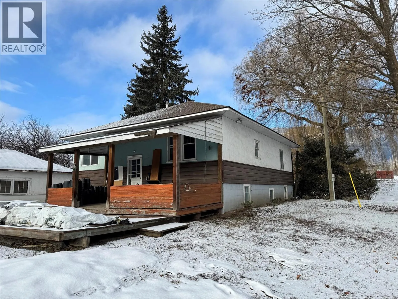 6984 Highway 6