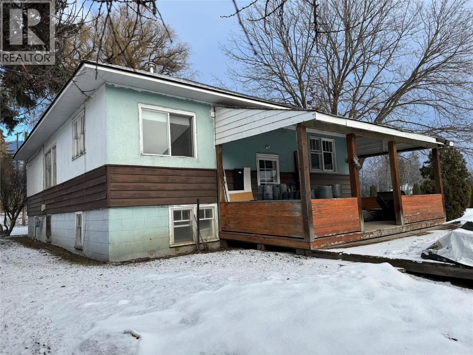 6984 Highway 6